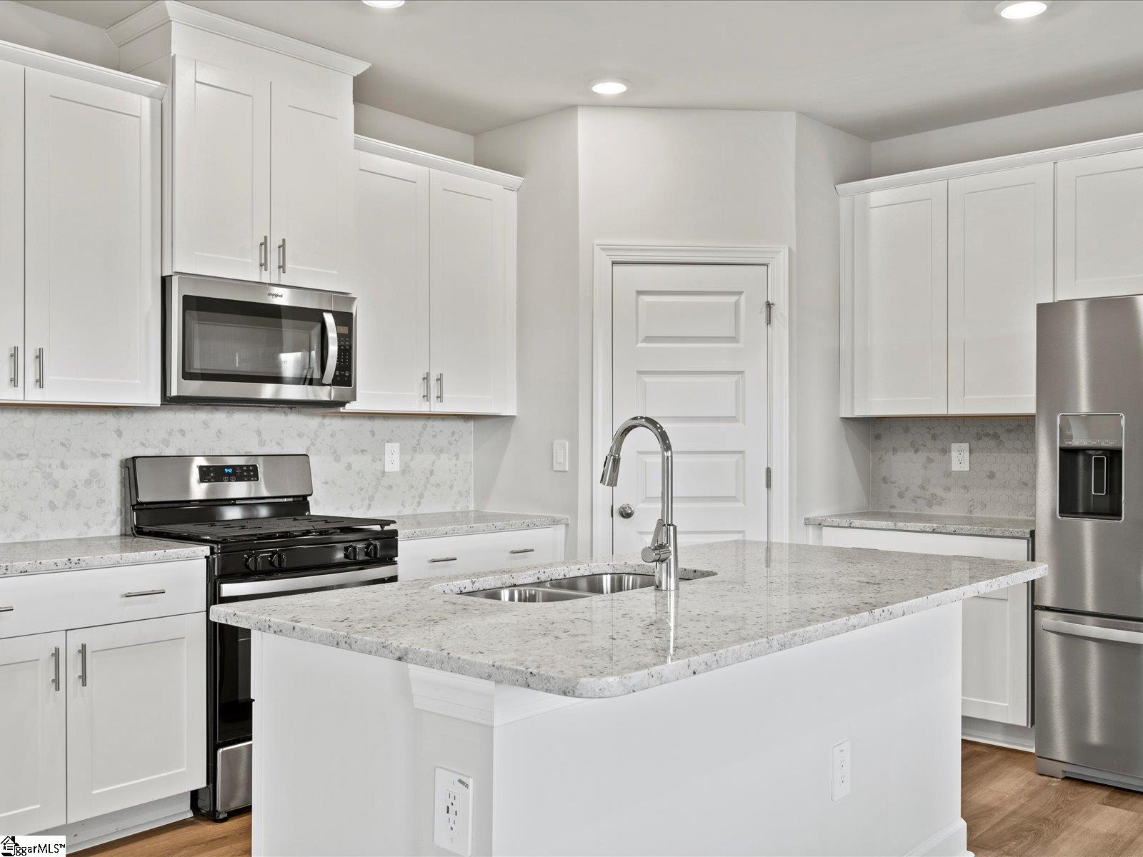 713 Whitebark Drive Pendelton, SC 29670