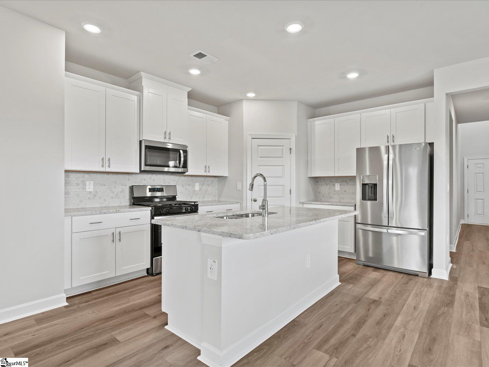 713 Whitebark Drive Pendelton, SC 29670
