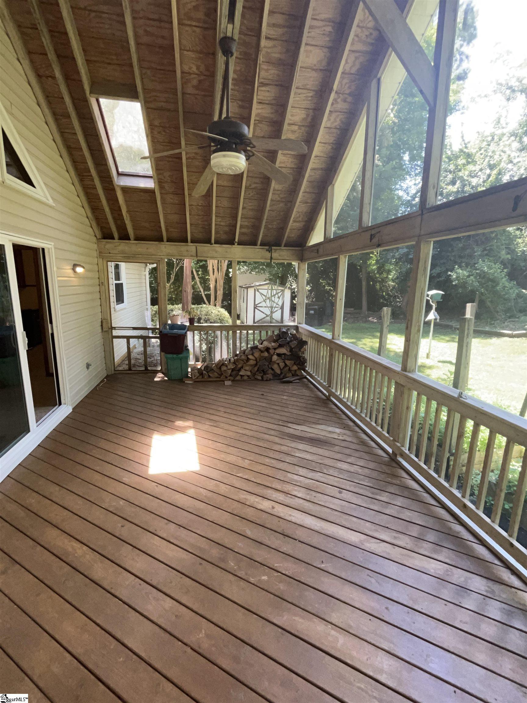 106 Stonegate Court Simpsonville, SC 29681