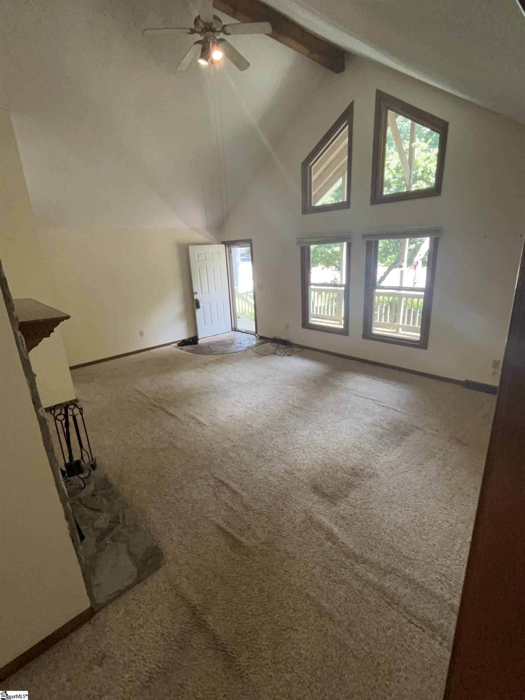 106 Stonegate Court Simpsonville, SC 29681