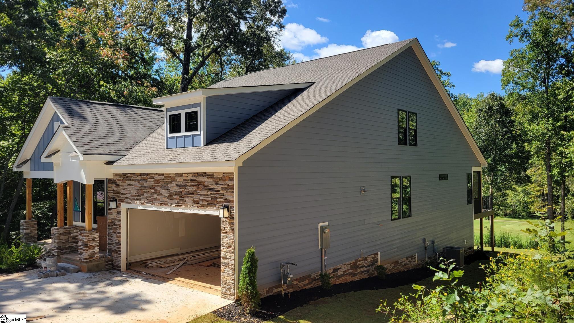 602 Cross Creek Drive Seneca, SC 29678