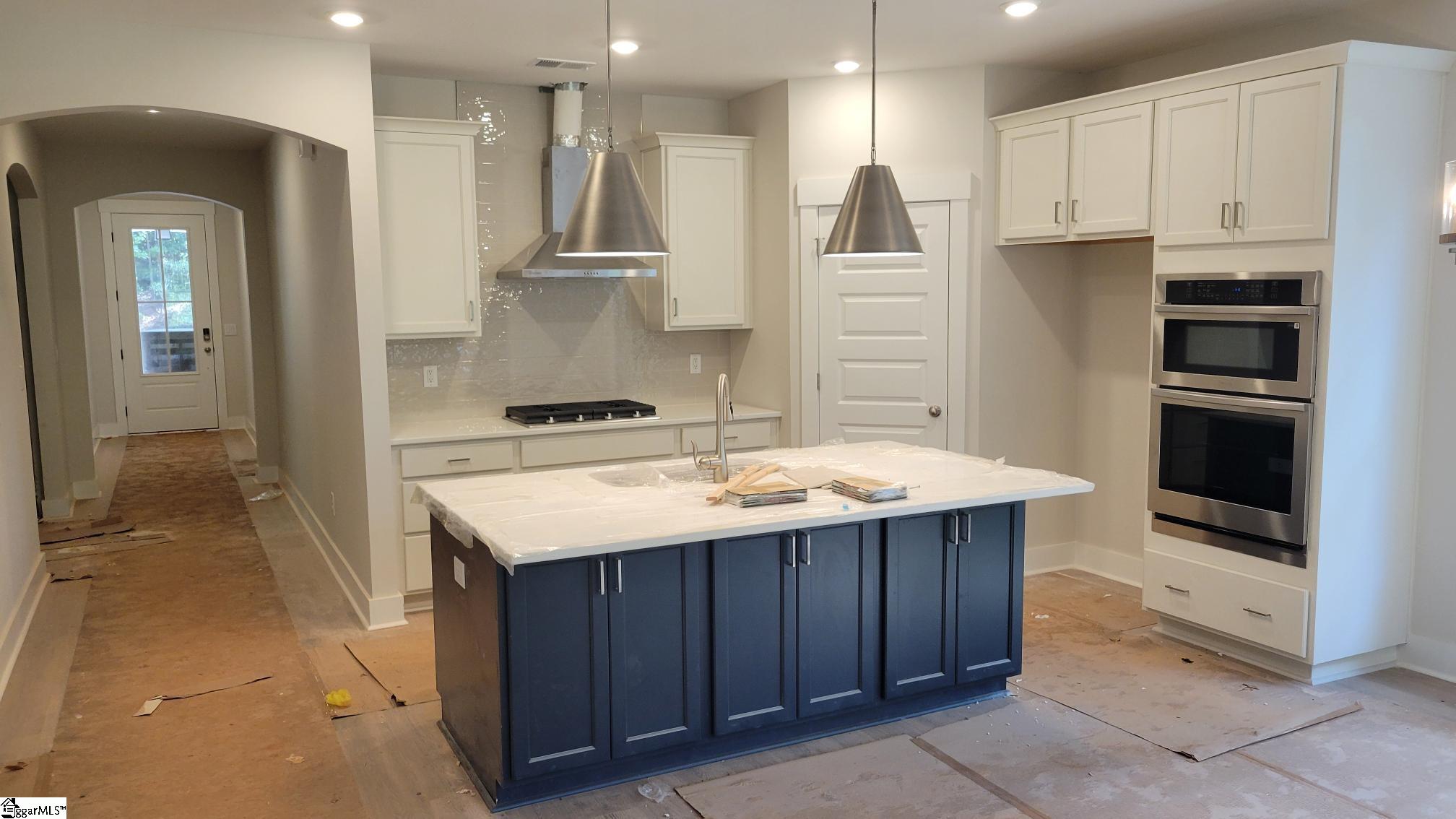 602 Cross Creek Drive Seneca, SC 29678