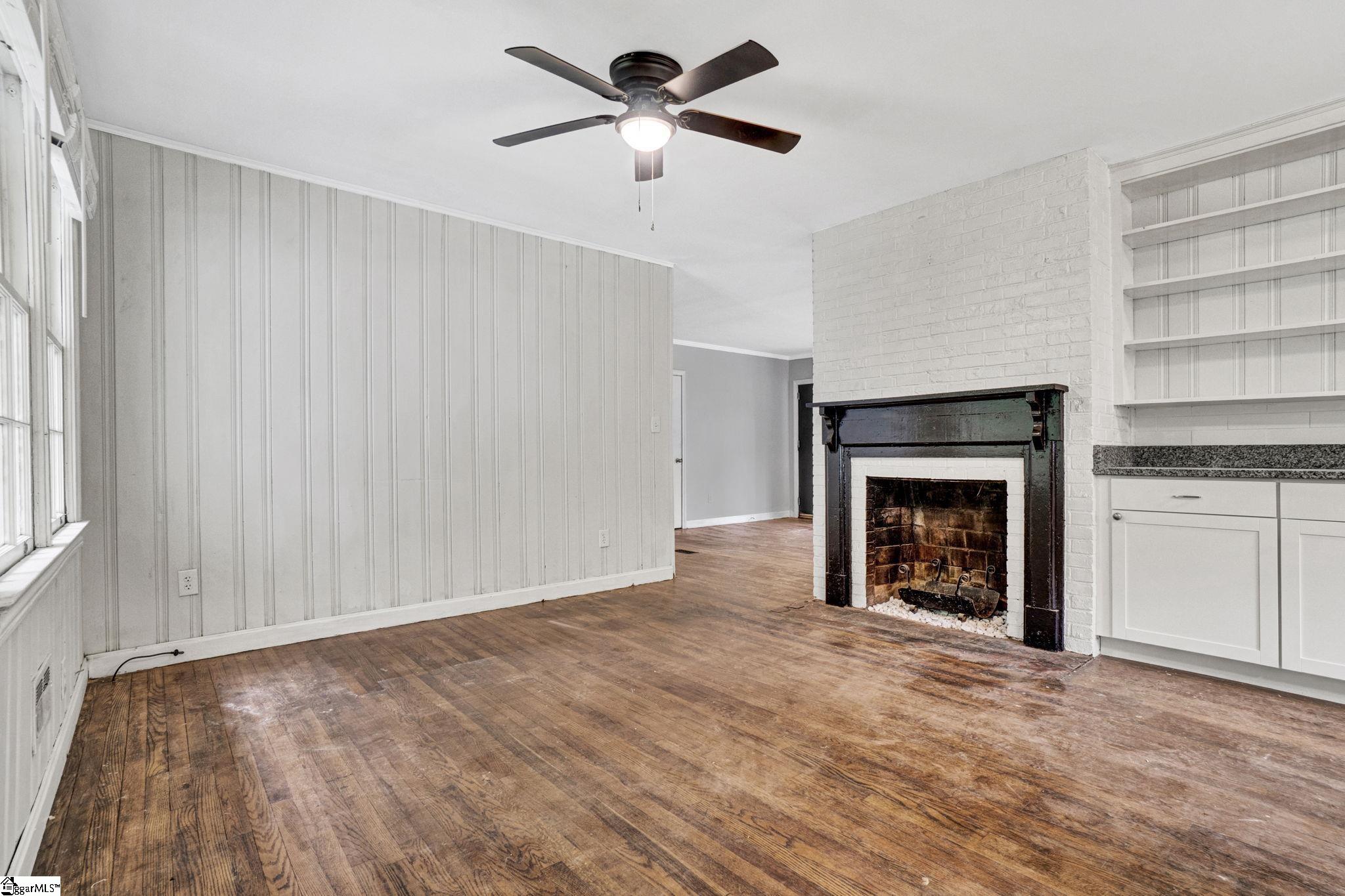 210 Fleetwood Drive Greenville, SC 29605-1424