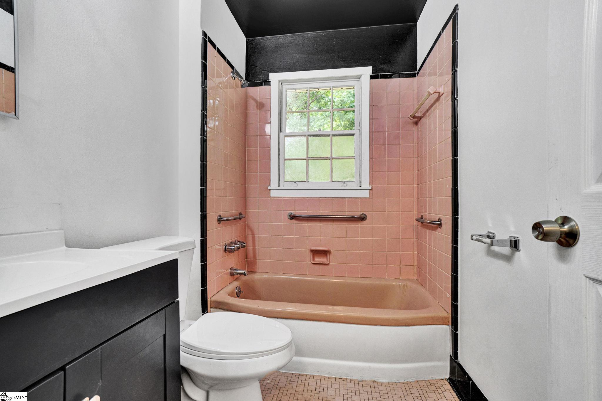 210 Fleetwood Drive Greenville, SC 29605-1424