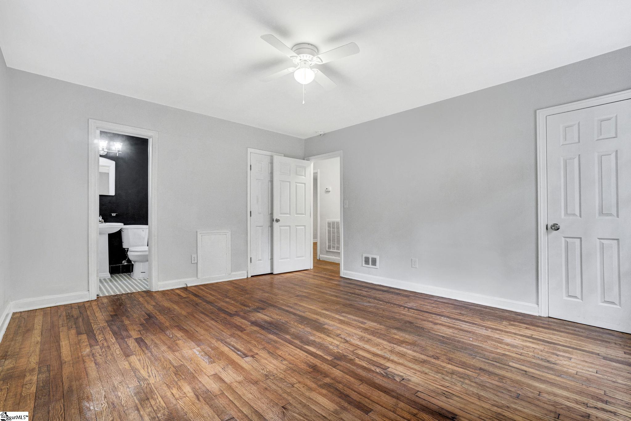 210 Fleetwood Drive Greenville, SC 29605-1424