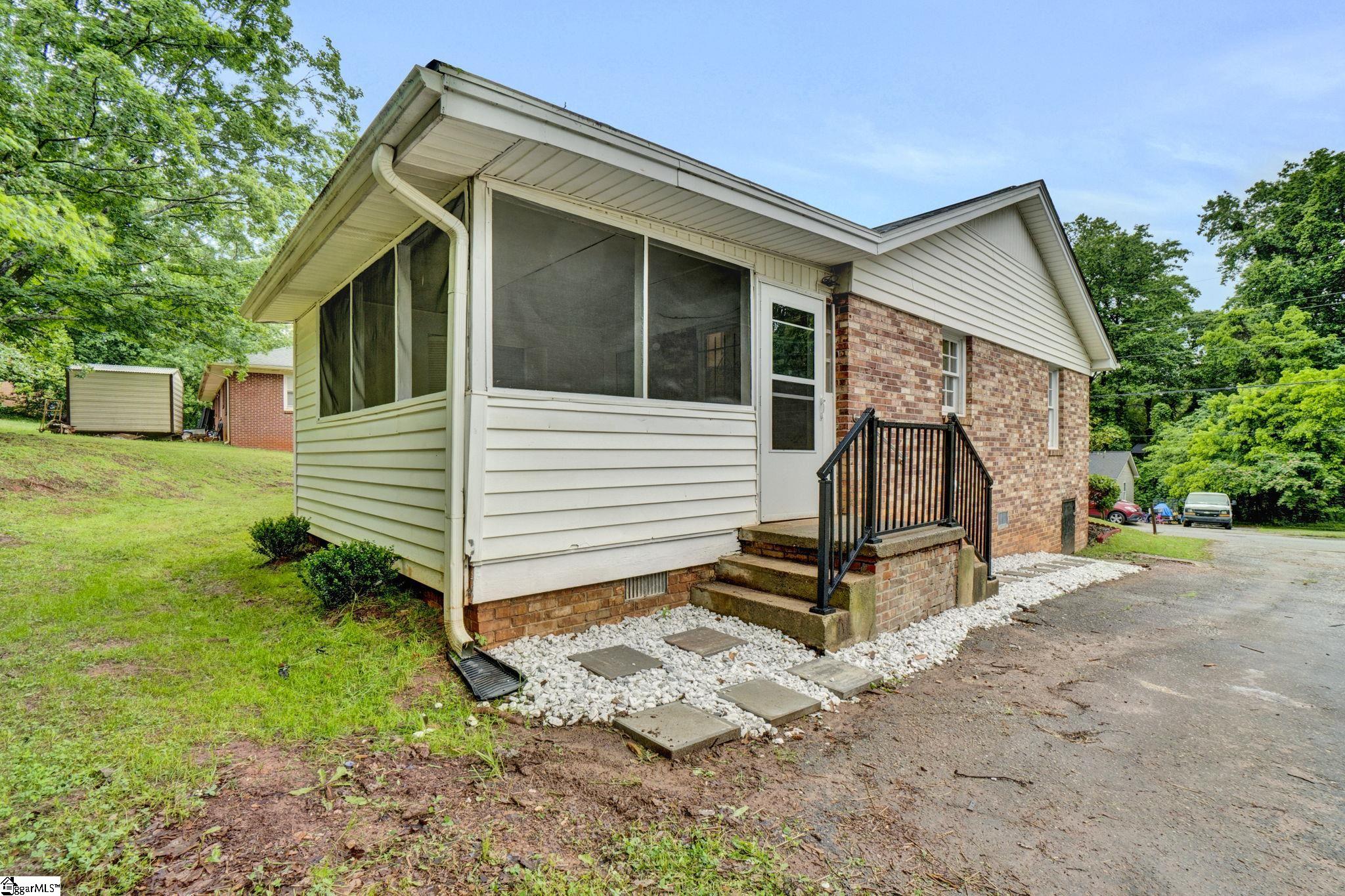 210 Fleetwood Drive Greenville, SC 29605-1424
