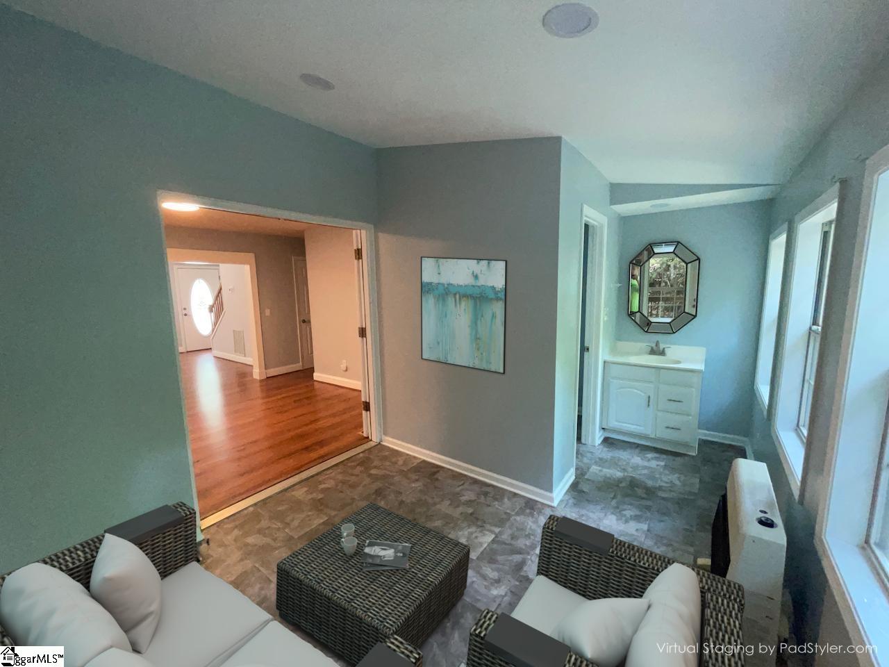 1002 Still Holllow Lane Taylors, SC 29687