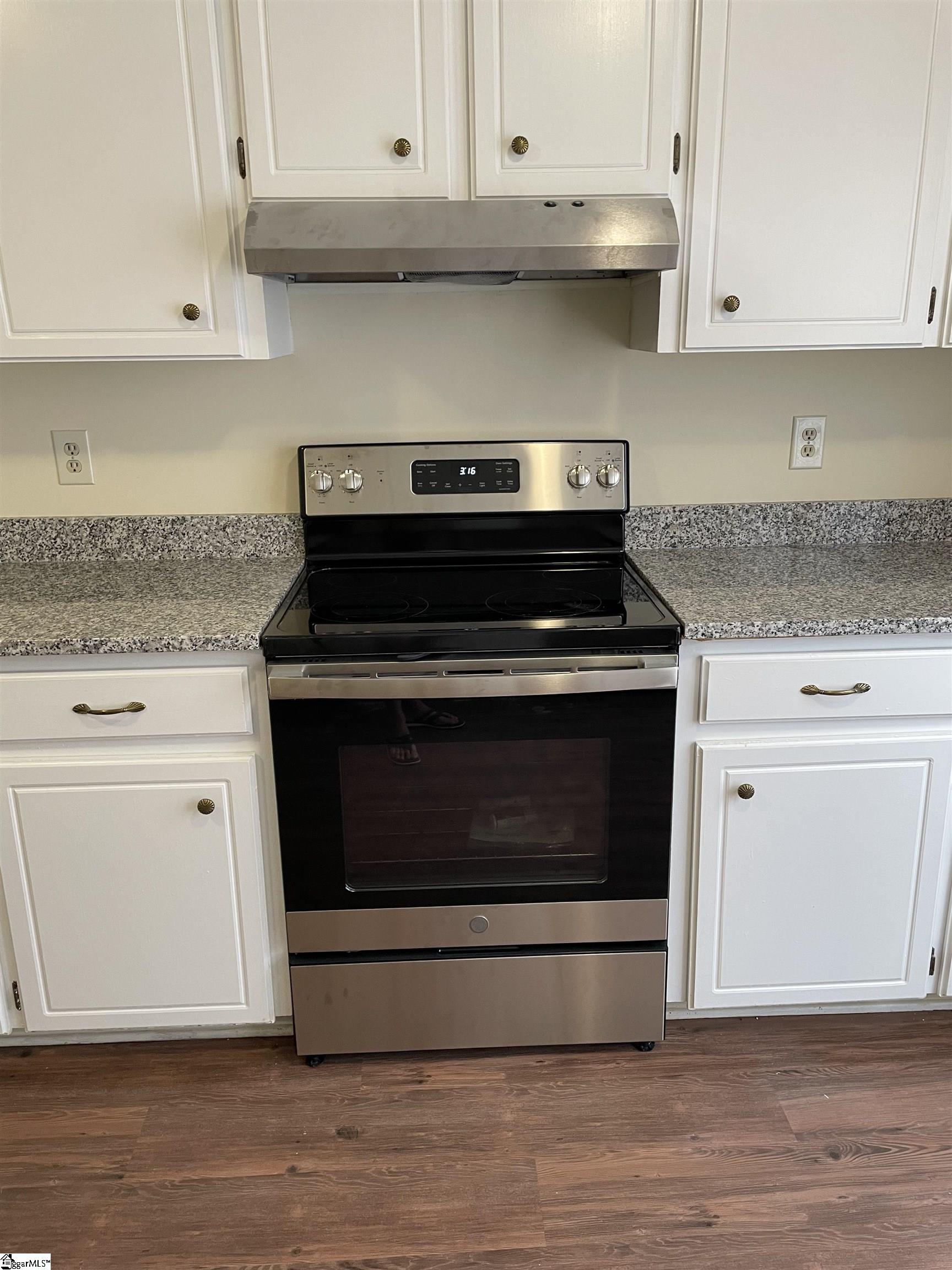 102 Heritage West Court Greenwood, SC 29646-8952