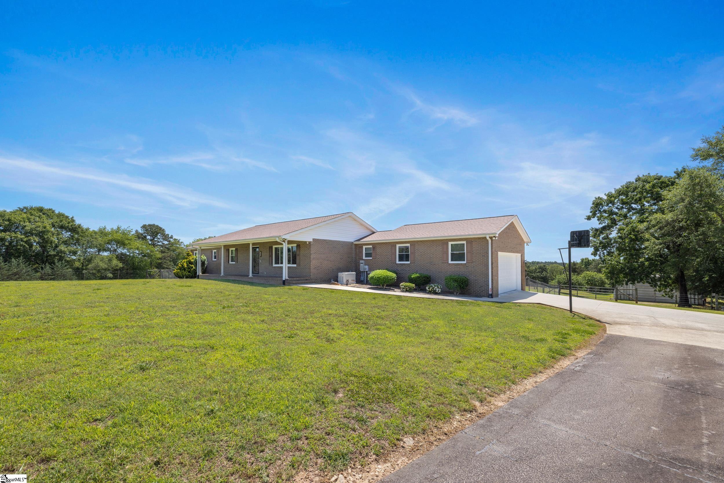 108 Cranes Crossing Drive West Union, SC 29696