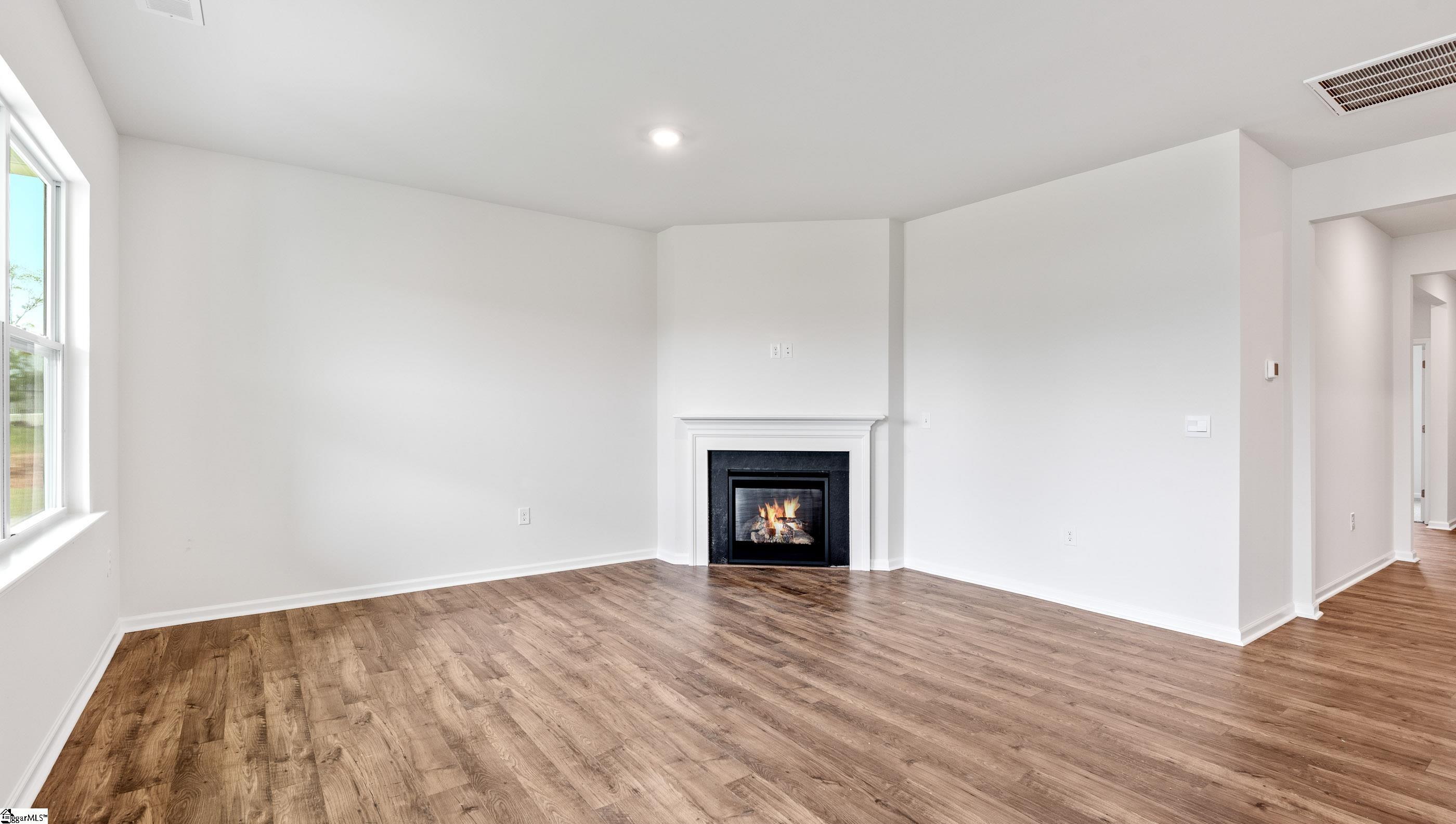 1094 White Willow Drive Spartanburg, SC 29303