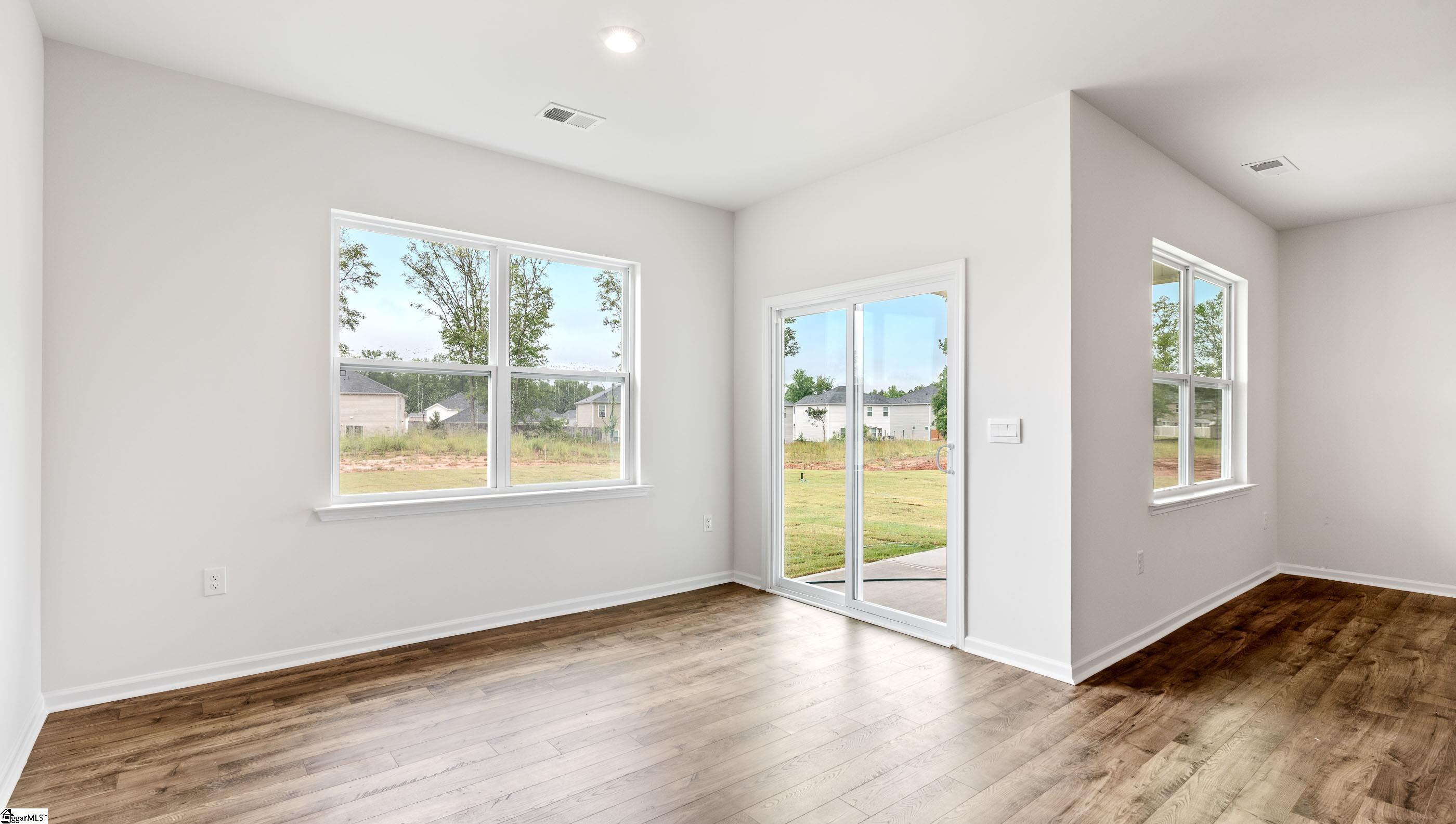 1094 White Willow Drive Spartanburg, SC 29303