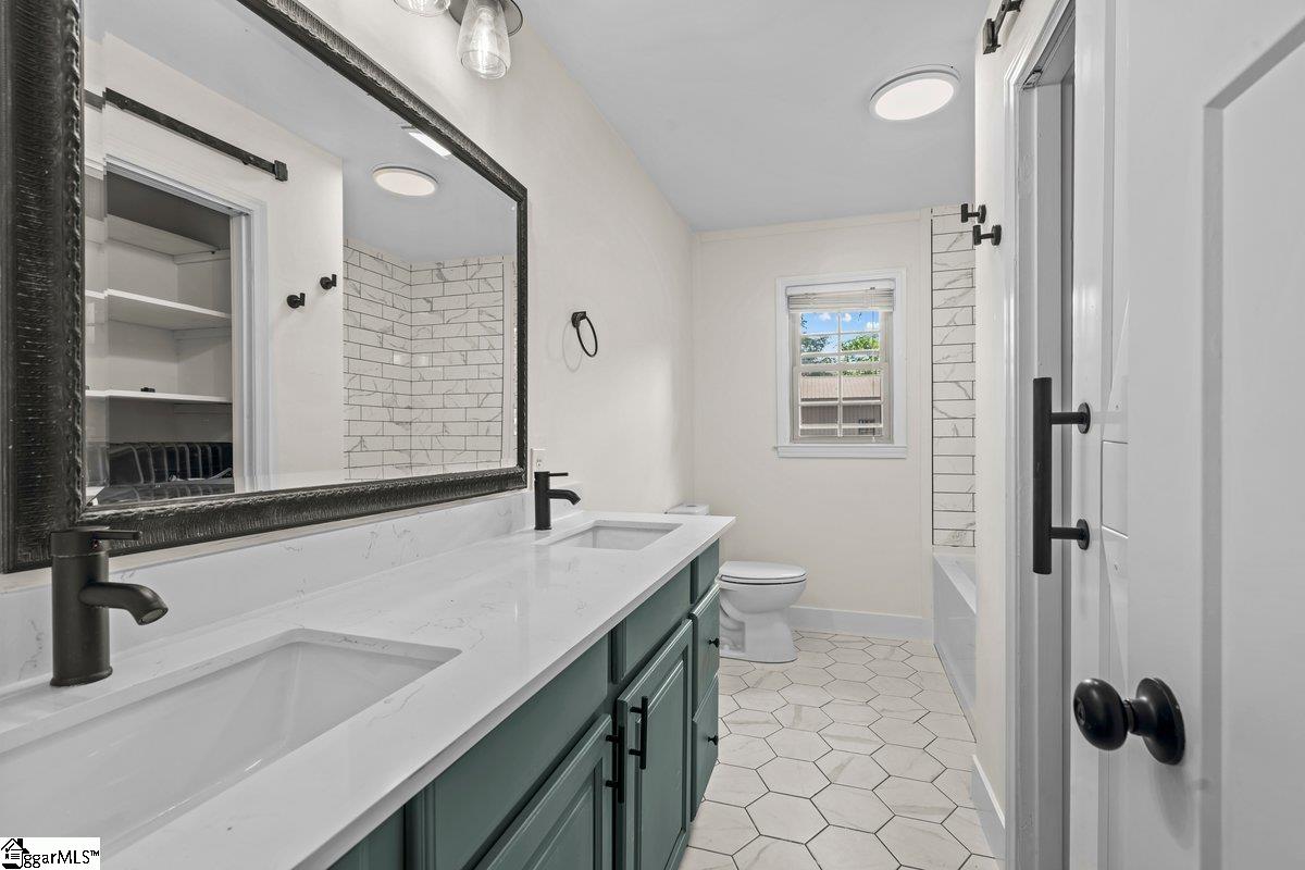 384 Grand Teton Drive Greer, SC 29650