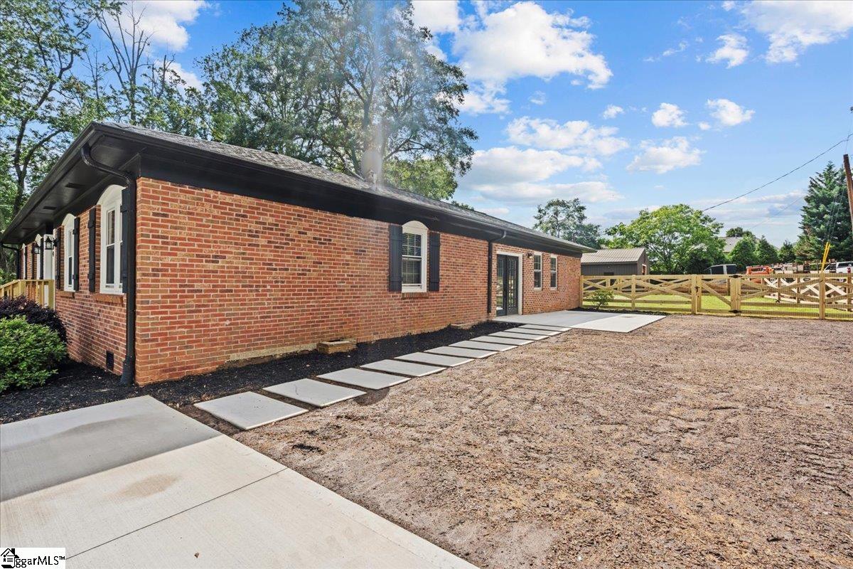 384 Grand Teton Drive Greer, SC 29650