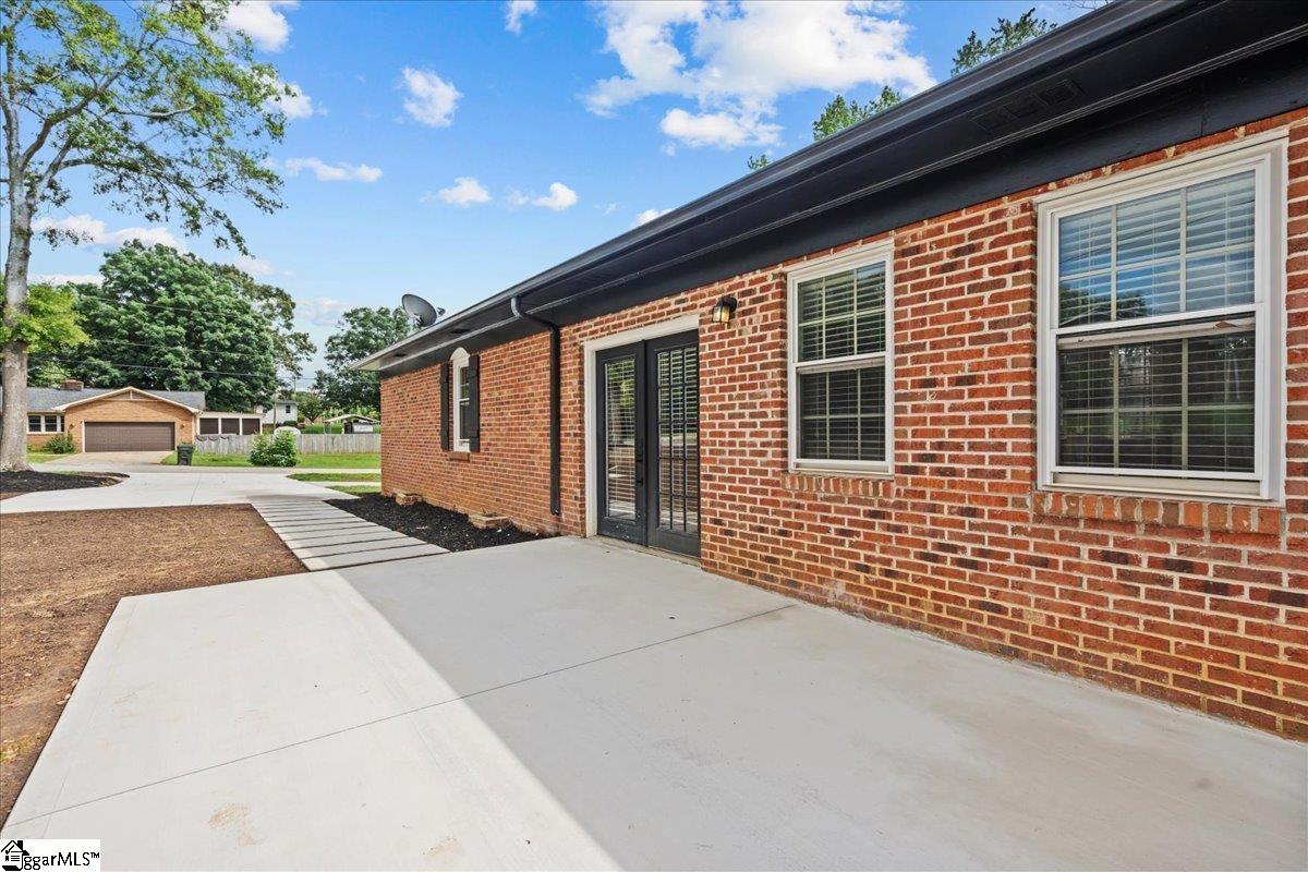 384 Grand Teton Drive Greer, SC 29650