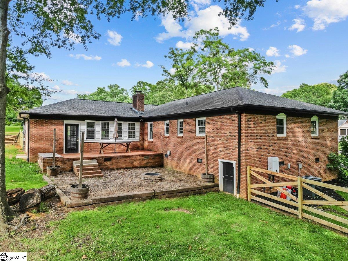 384 Grand Teton Drive Greer, SC 29650