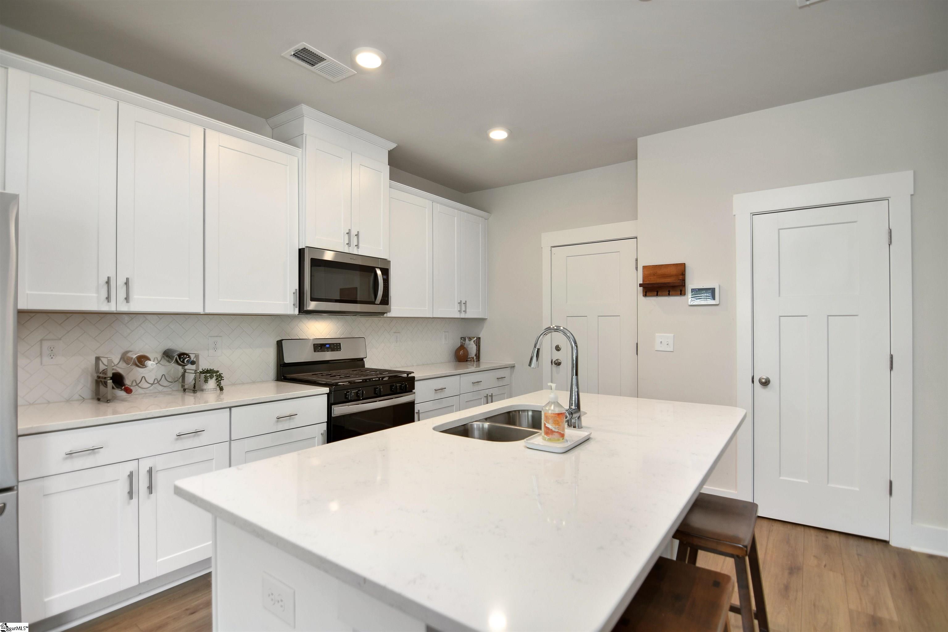 105 Boren Way Greenville, SC 29607