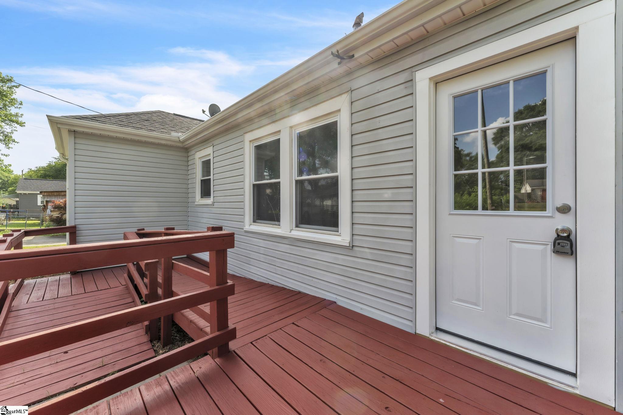 306 Flora Avenue Greenville, SC 29611-5330