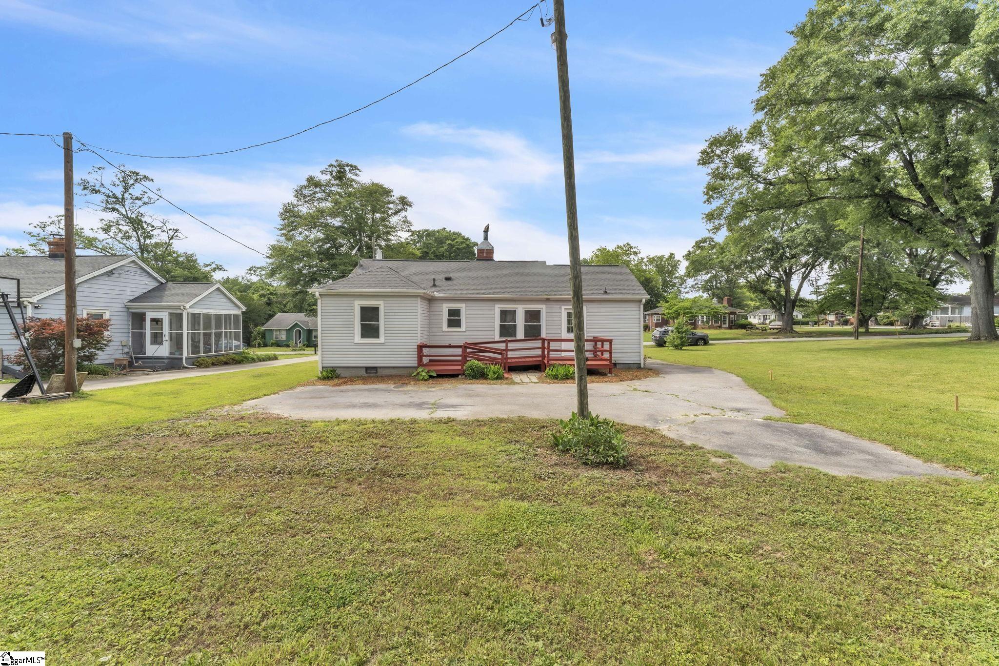306 Flora Avenue Greenville, SC 29611-5330