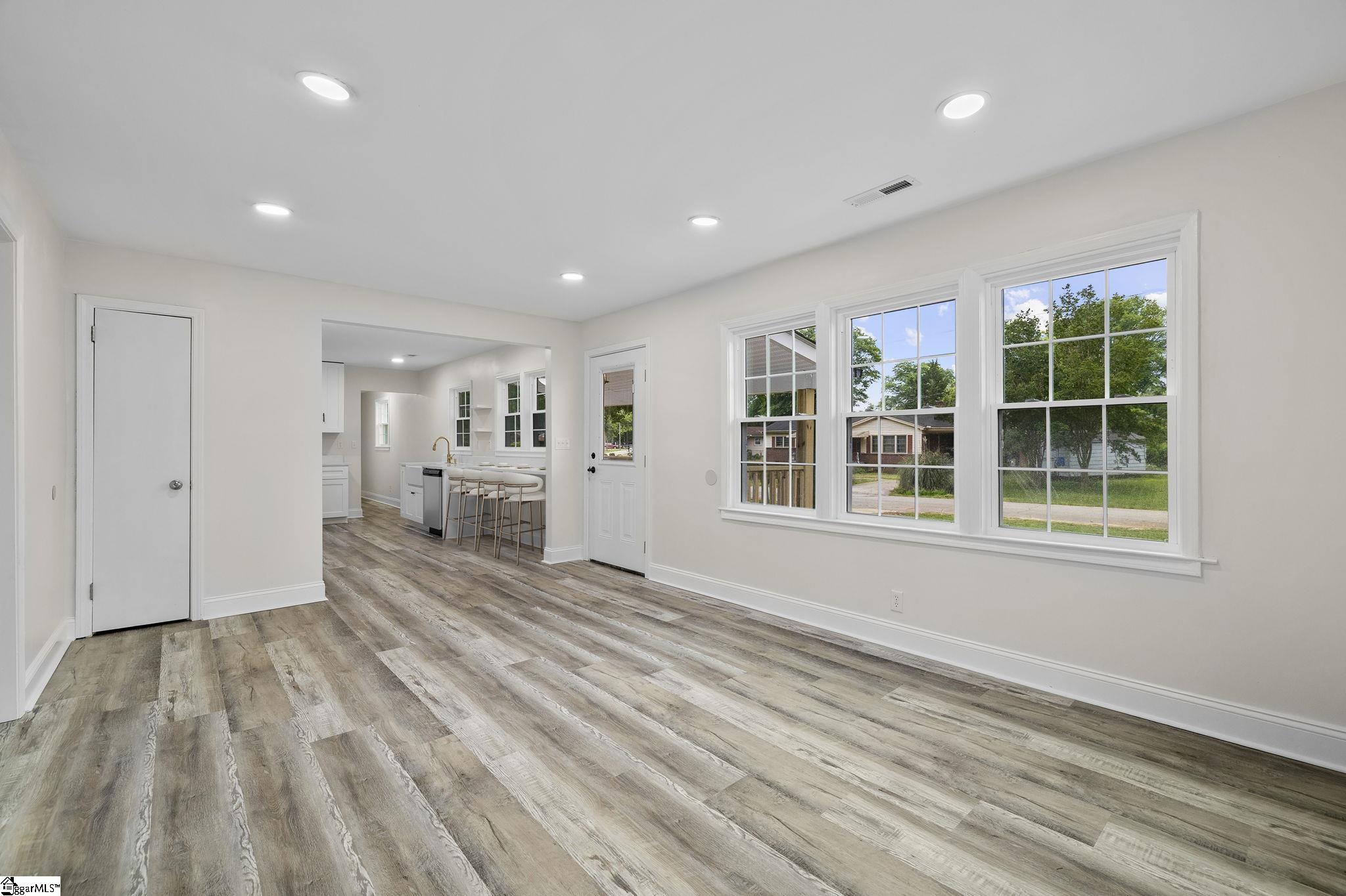 19 McLean Street Greenville, SC 29611