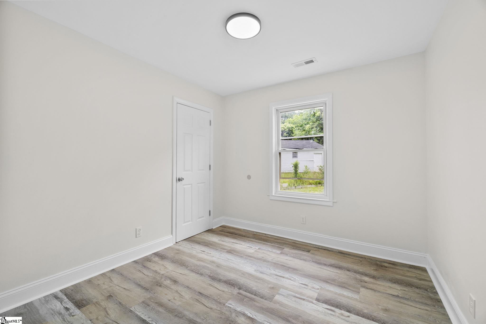 19 McLean Street Greenville, SC 29611