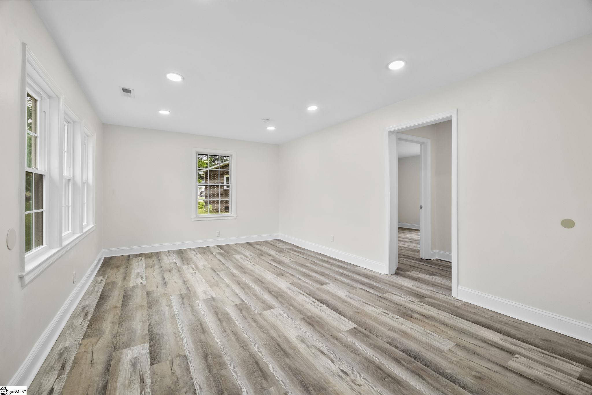 19 McLean Street Greenville, SC 29611