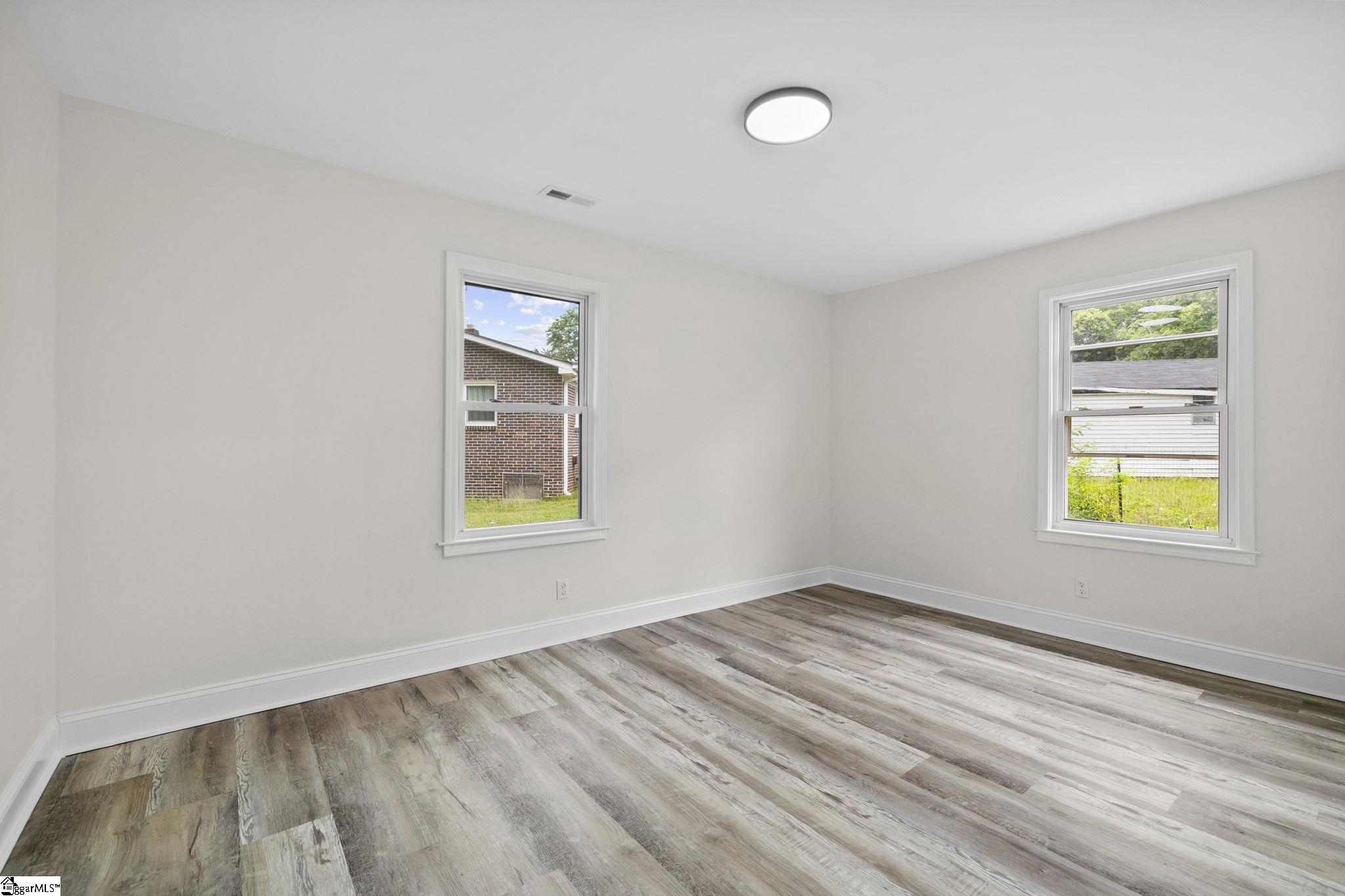 19 McLean Street Greenville, SC 29611