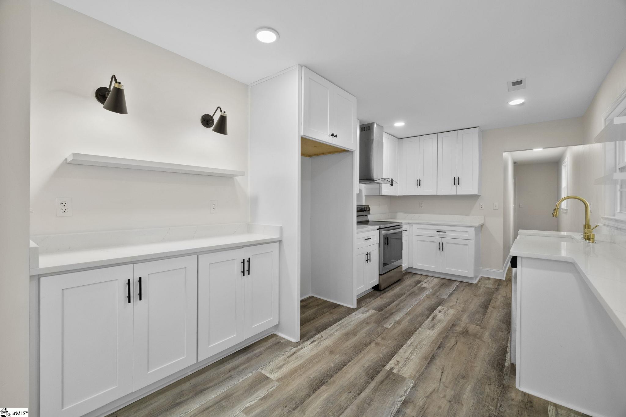 19 McLean Street Greenville, SC 29611