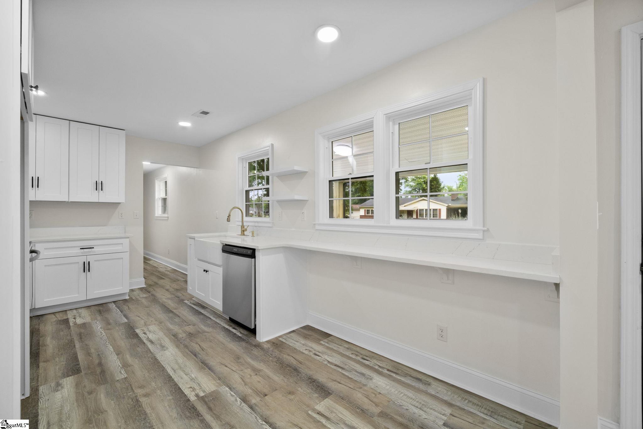 19 McLean Street Greenville, SC 29611