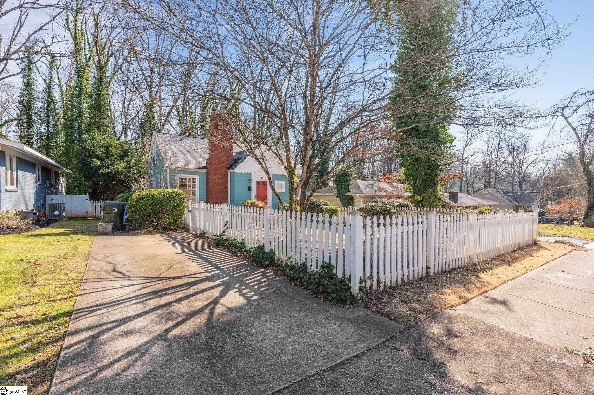 121 Wilshire Drive Greenville, SC 29609