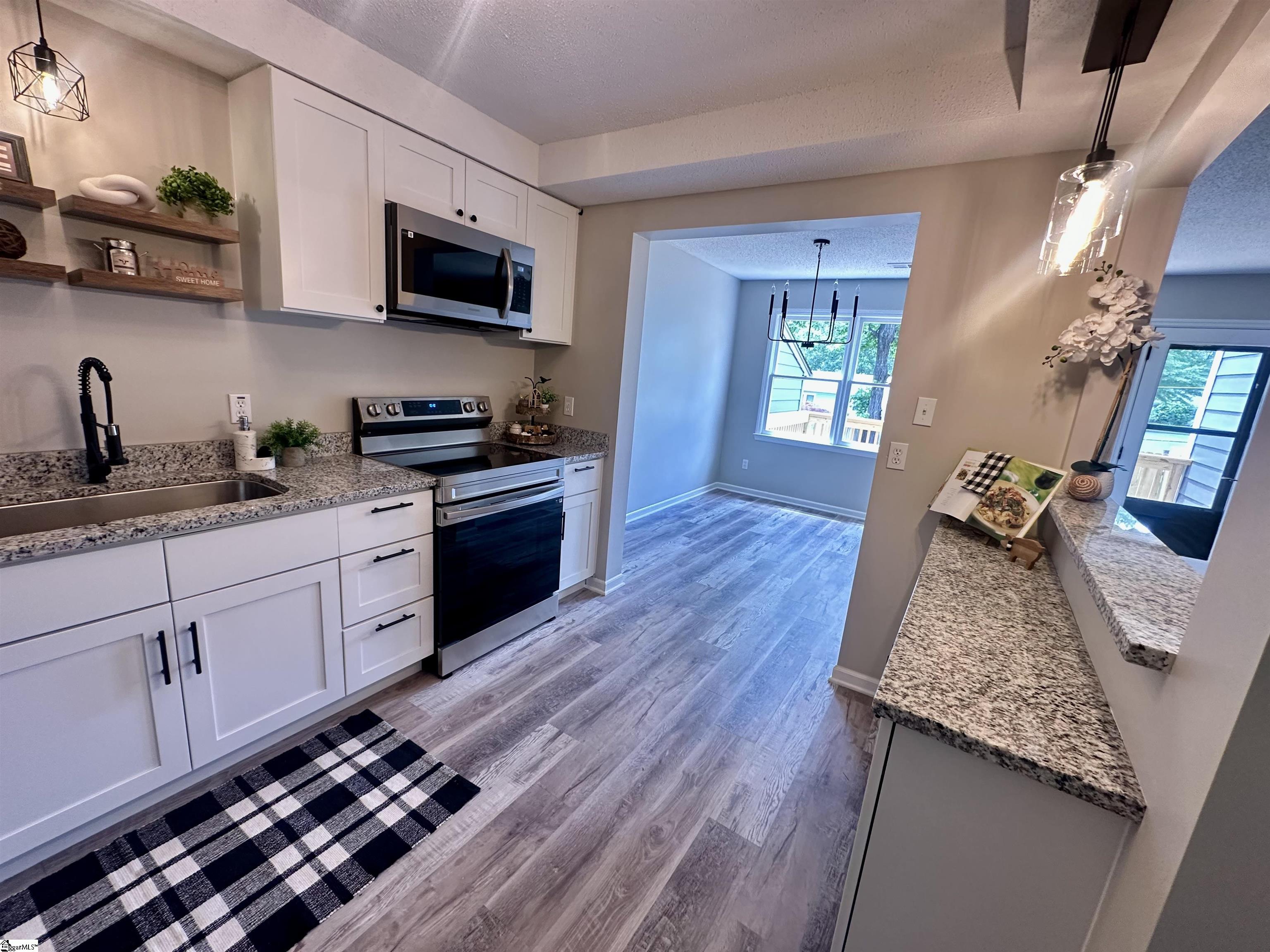 312 Old Towne Road Spartanburg, SC 29301