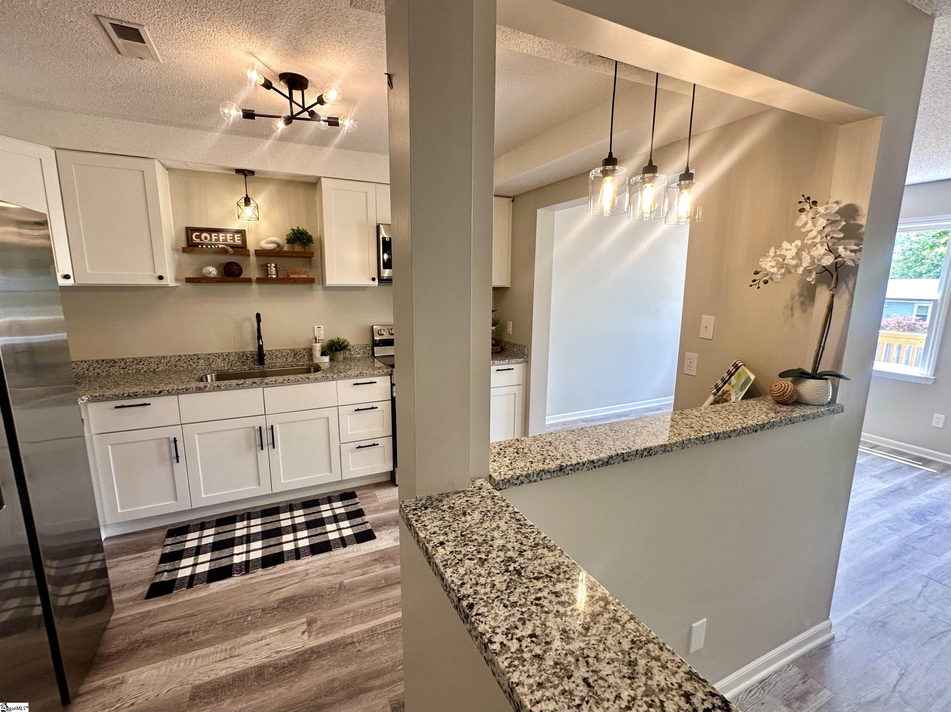 312 Old Towne Road Spartanburg, SC 29301