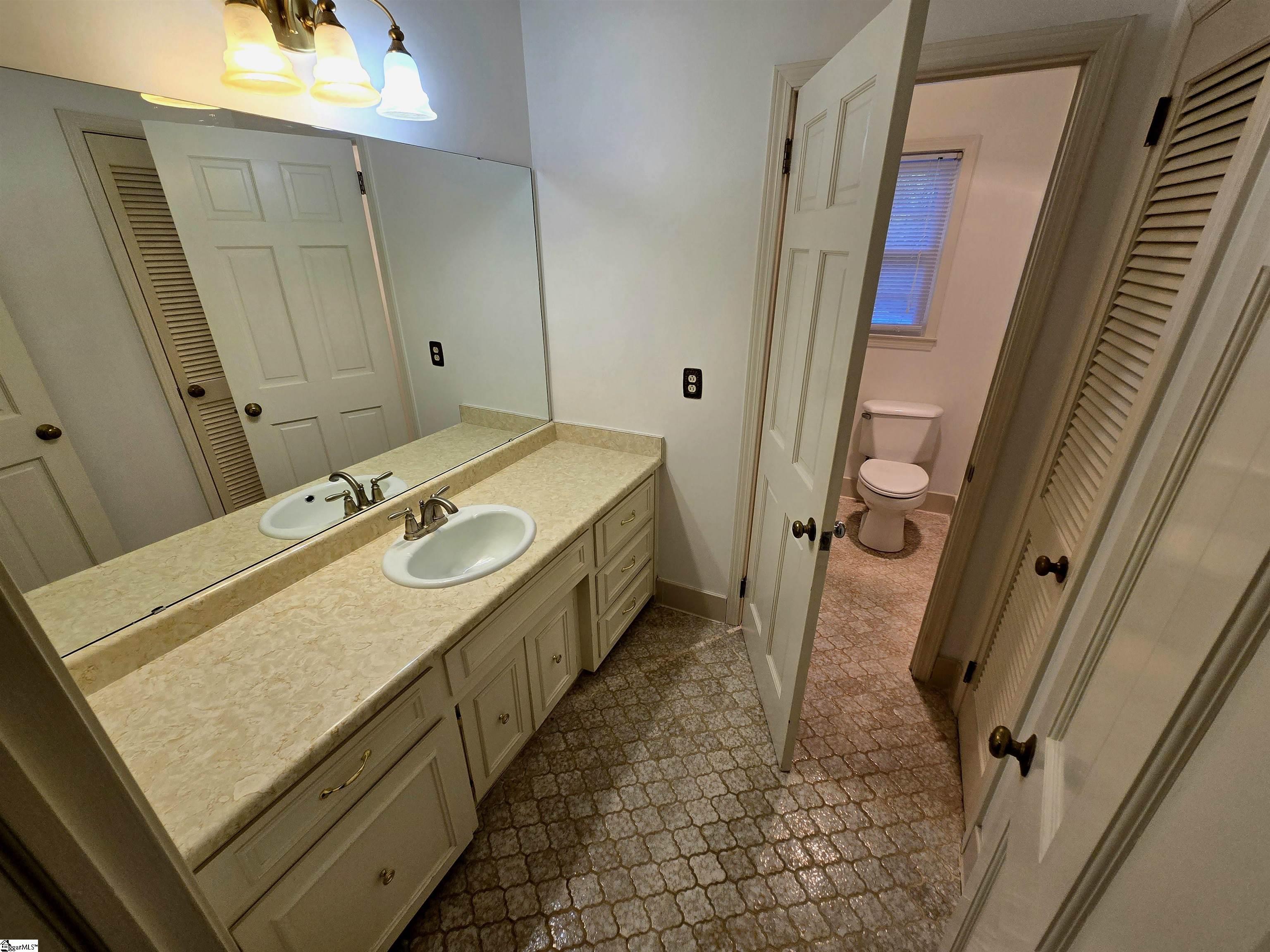 1706 E Saluda Lake Road Greenville, SC 29611