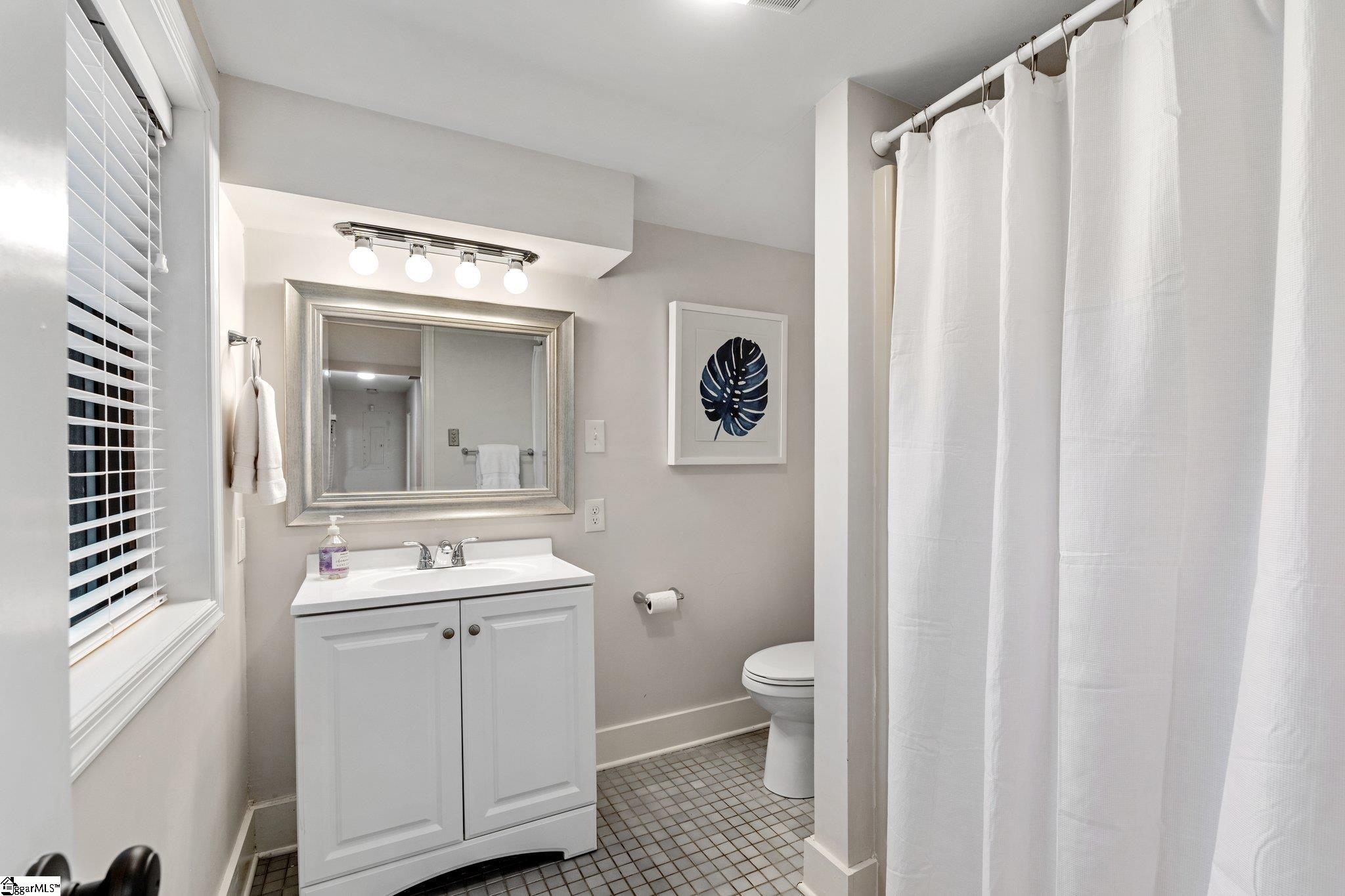 10 Moultrie Street Greenville, SC 29605