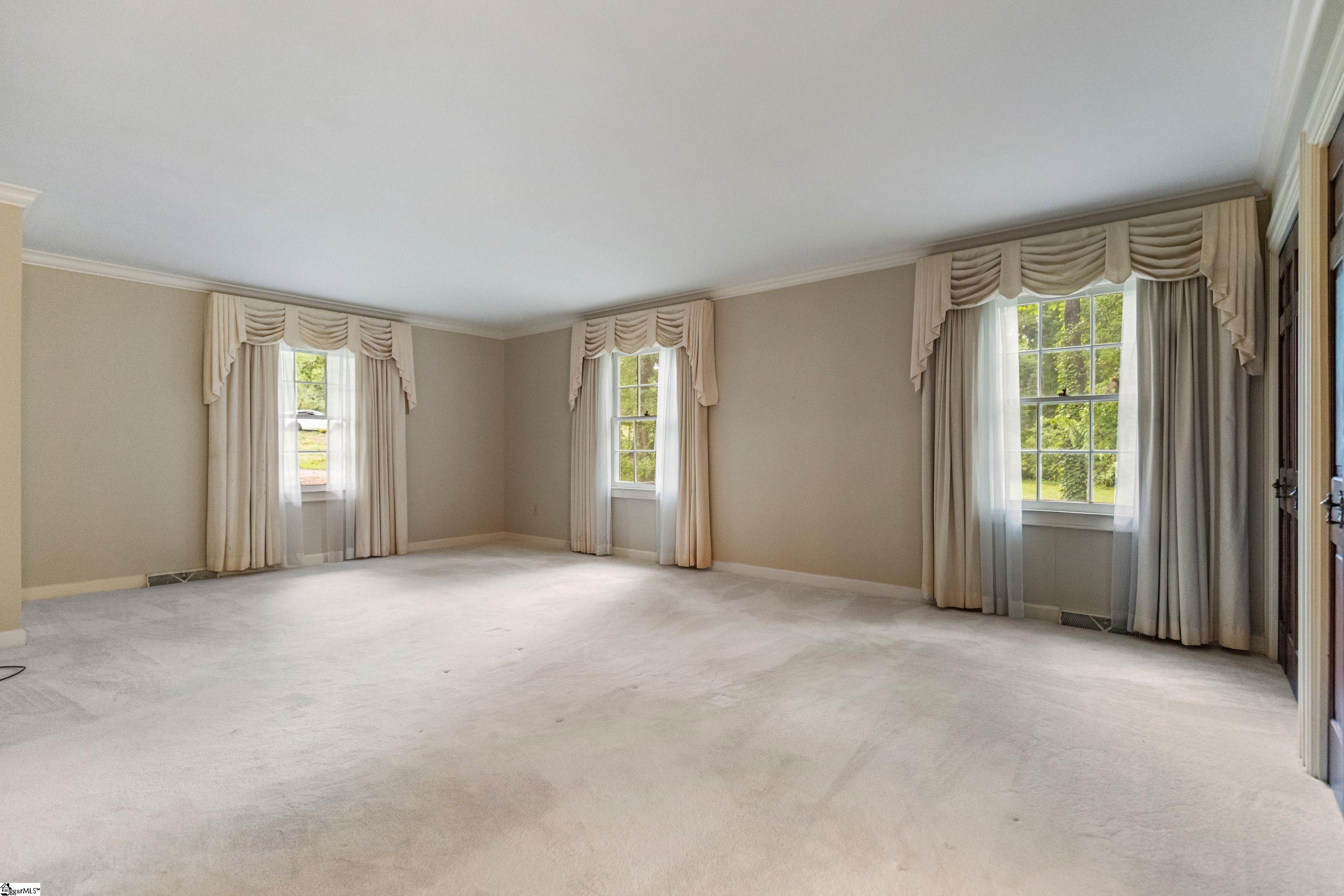 21 Kensington Road Greenville, SC 29617