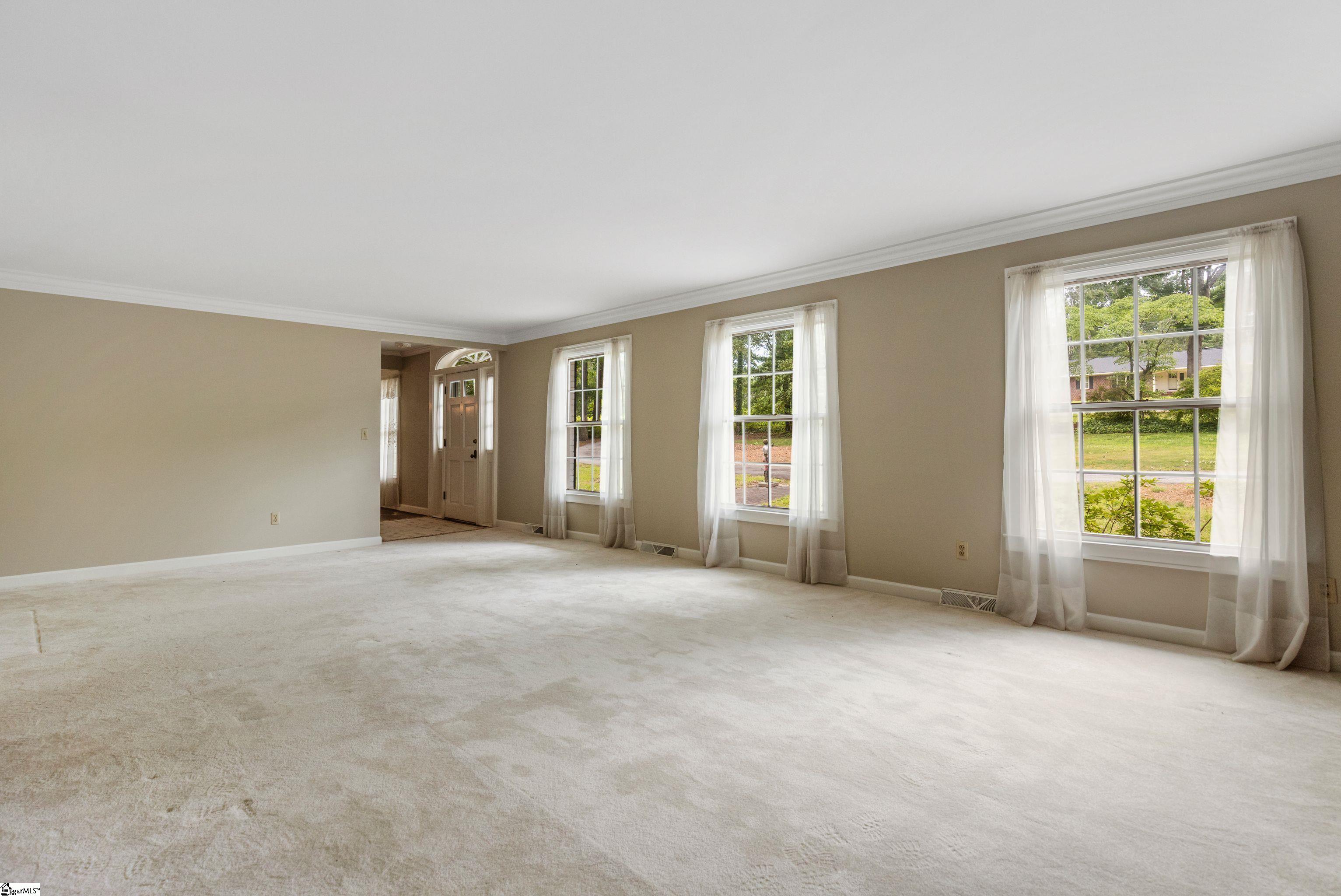 21 Kensington Road Greenville, SC 29617