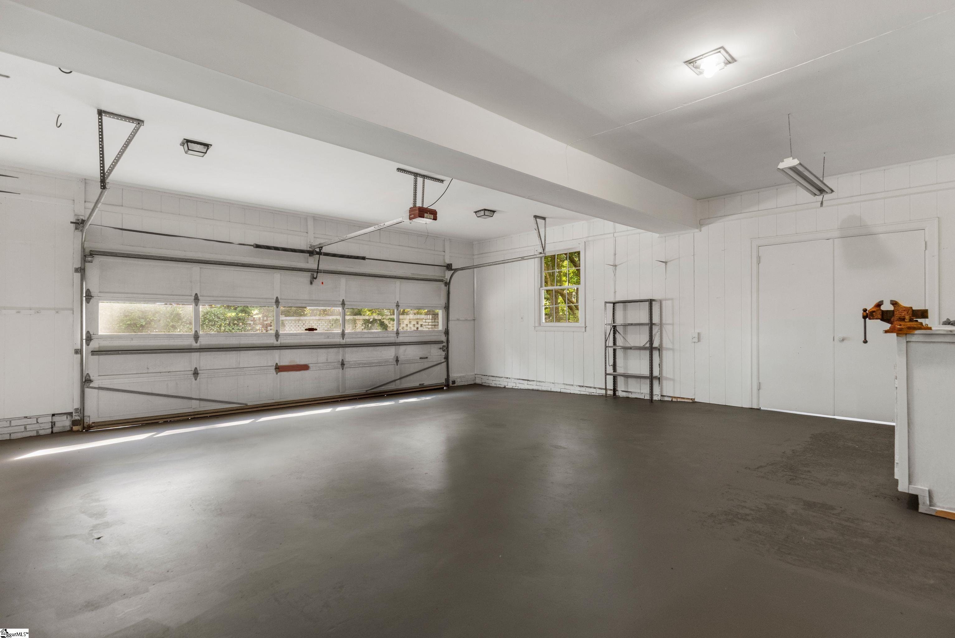 21 Kensington Road Greenville, SC 29617