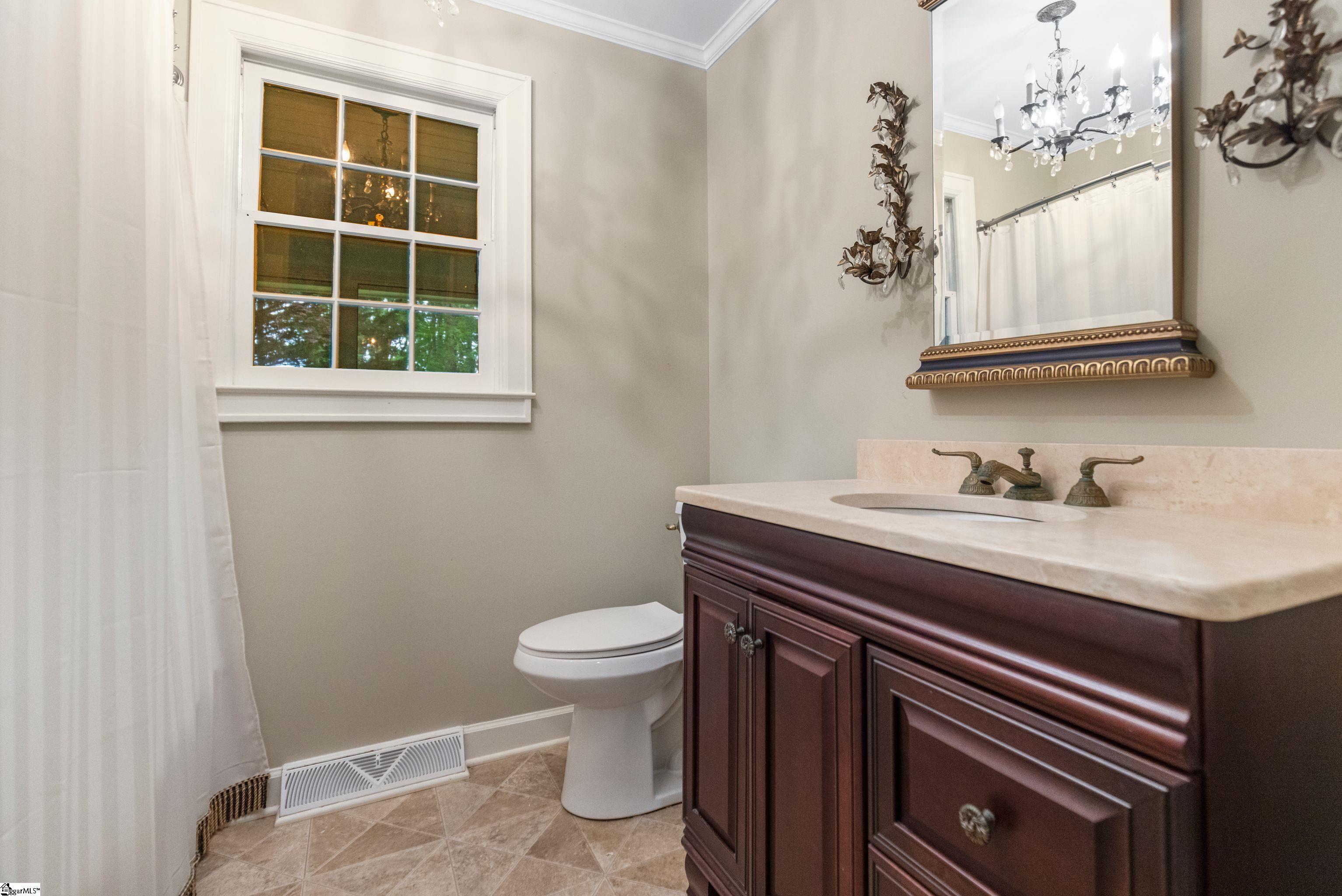 21 Kensington Road Greenville, SC 29617