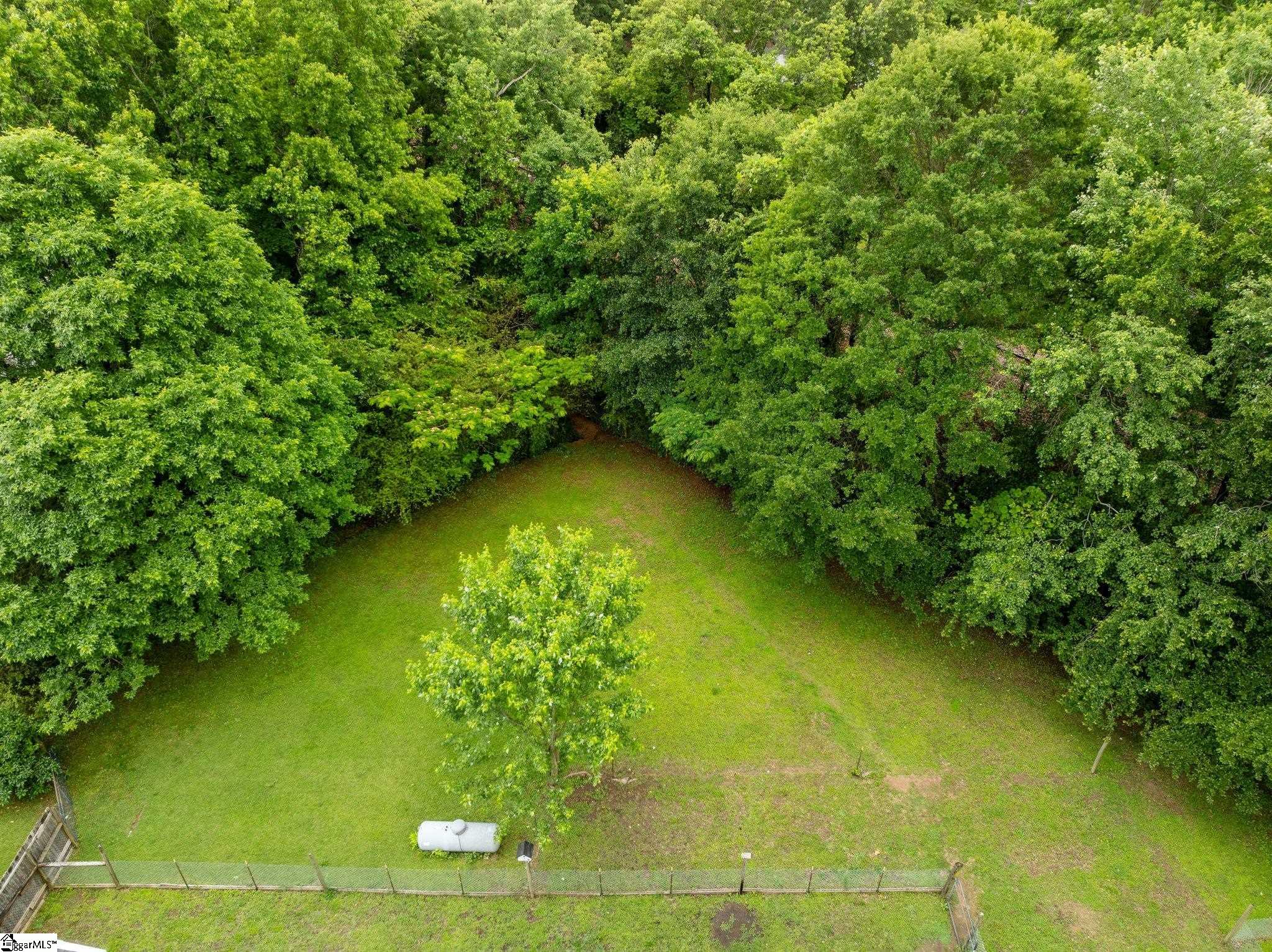 28 Mayflower Avenue Greenville, SC 29605