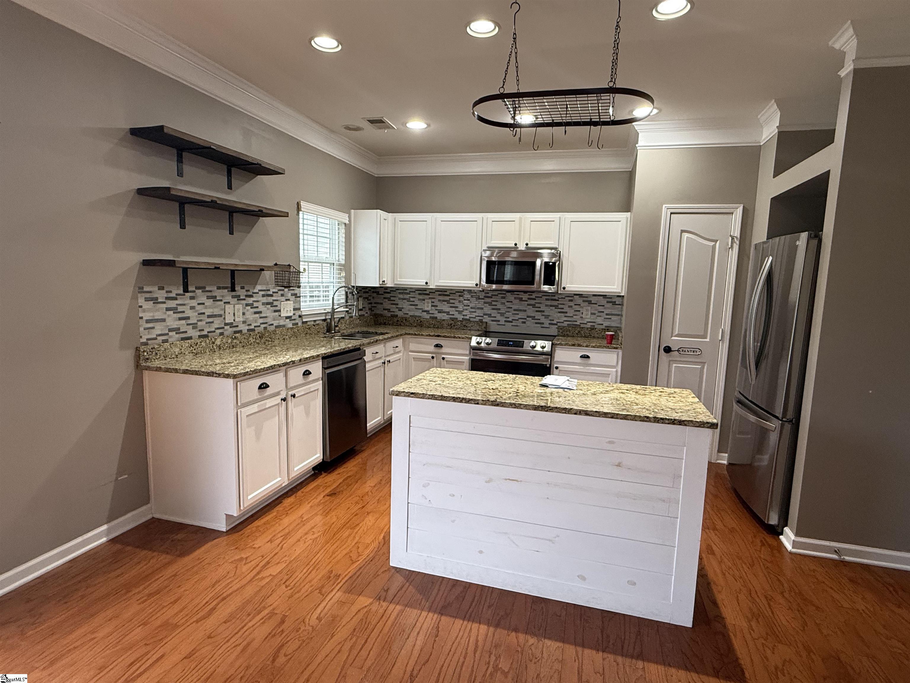 30 Chapel Hill Lane Simpsonville, SC 29681