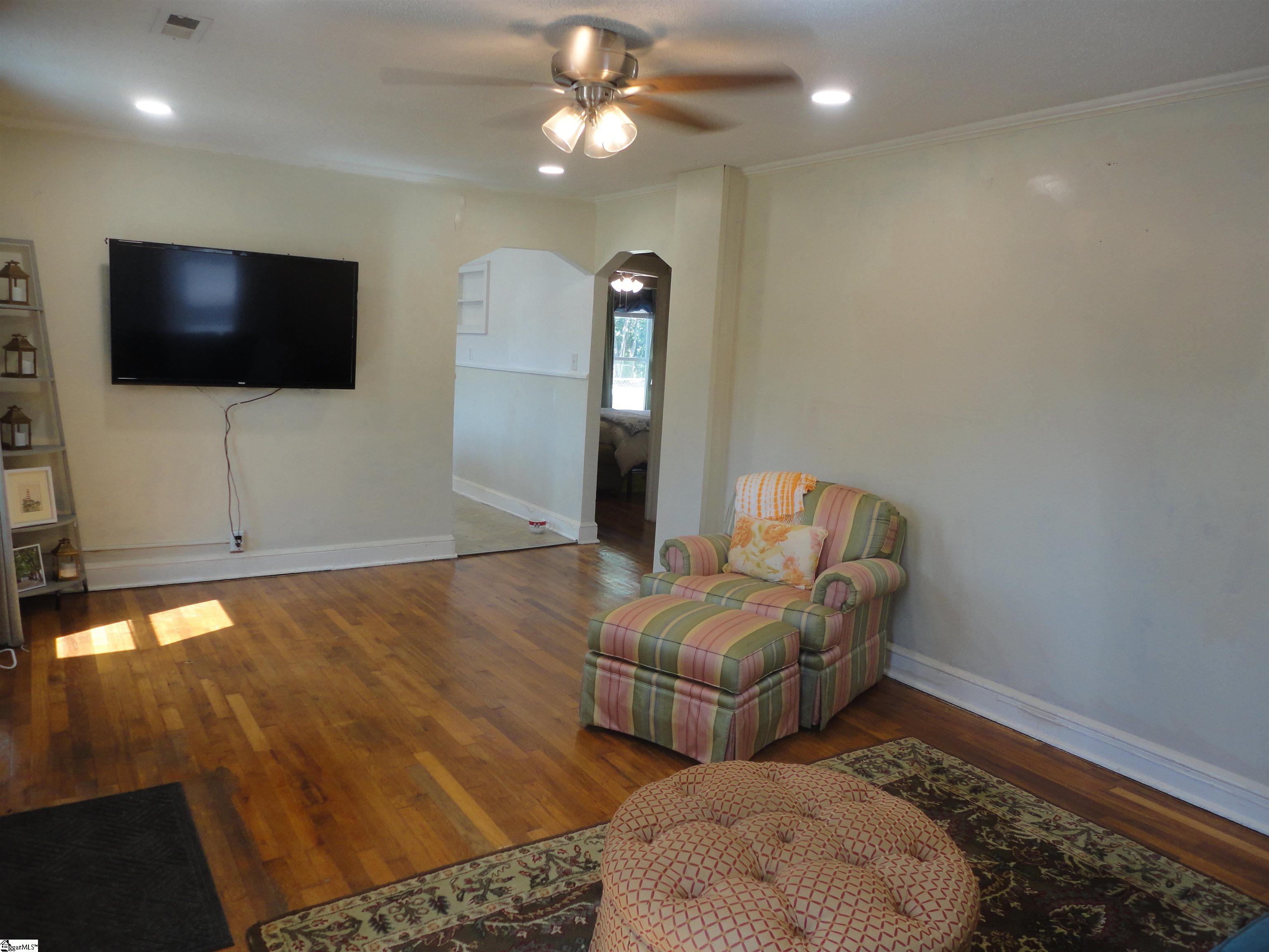 405 Perry Road Greenville, SC 29609