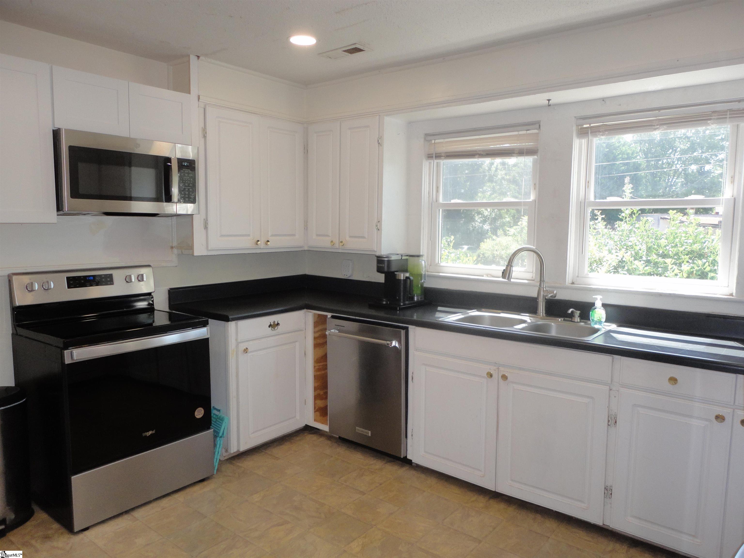 405 Perry Road Greenville, SC 29609