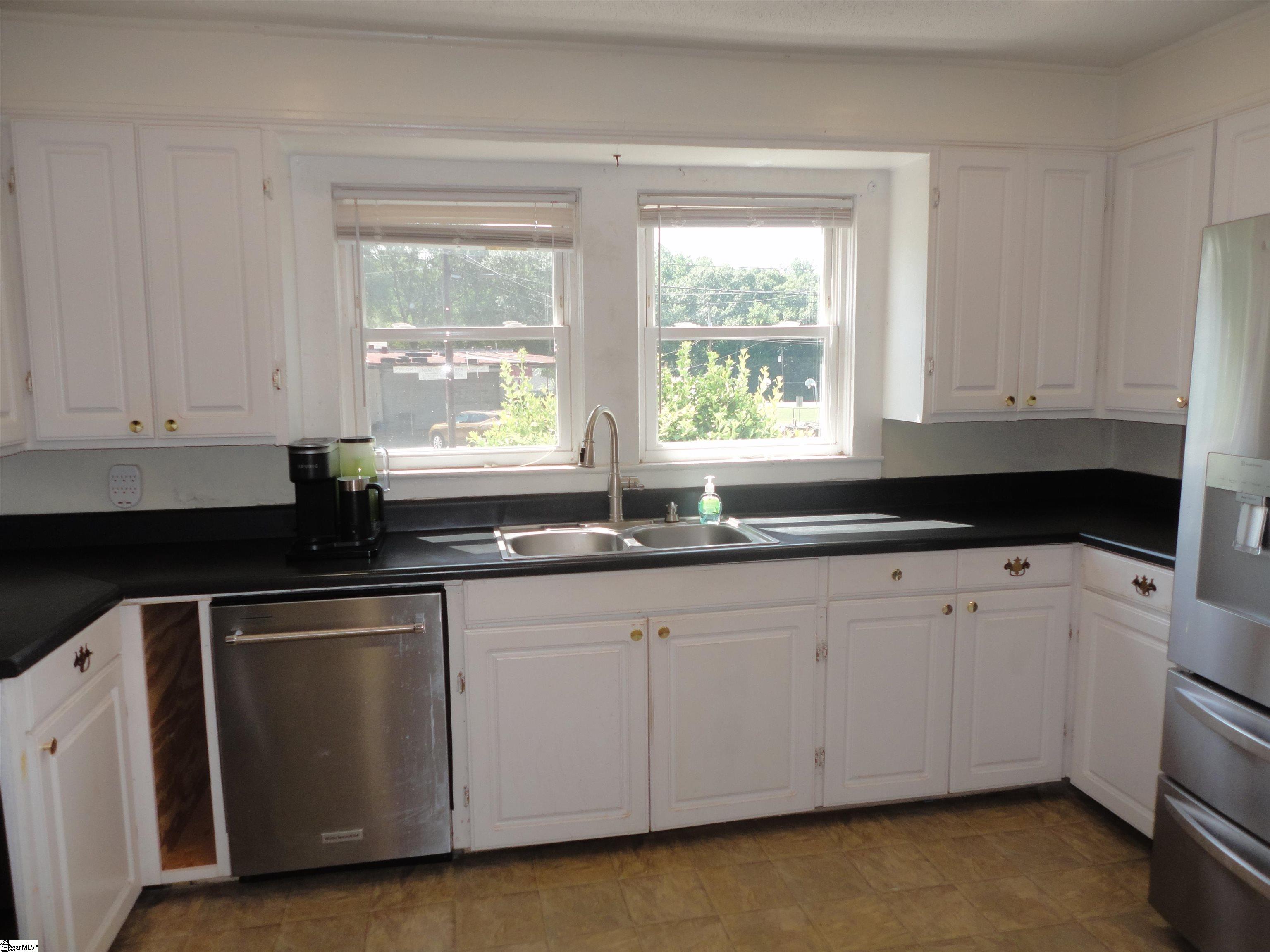 405 Perry Road Greenville, SC 29609