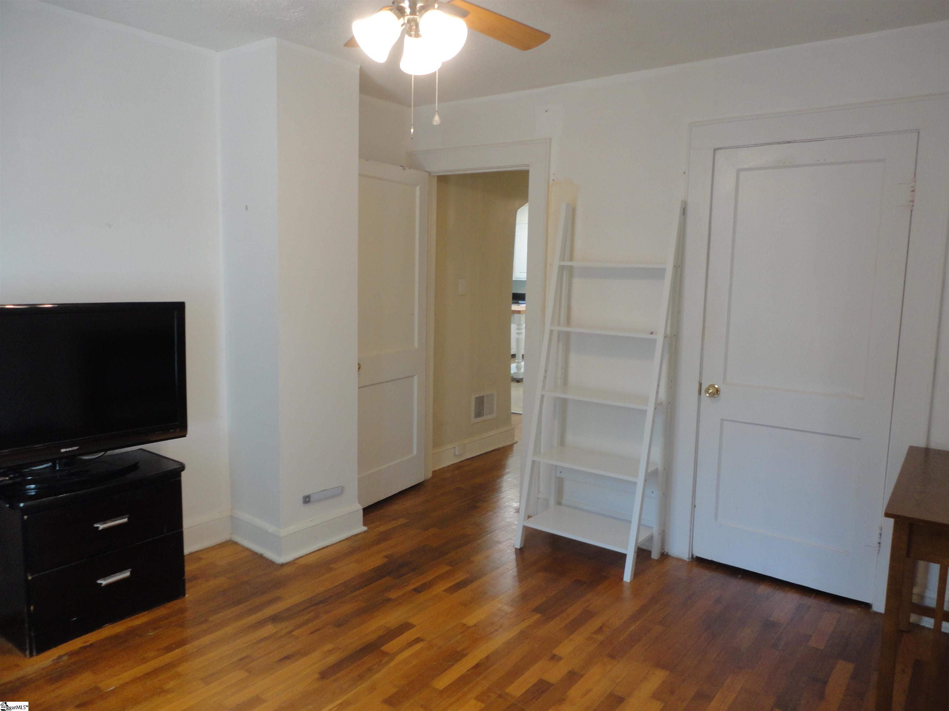405 Perry Road Greenville, SC 29609
