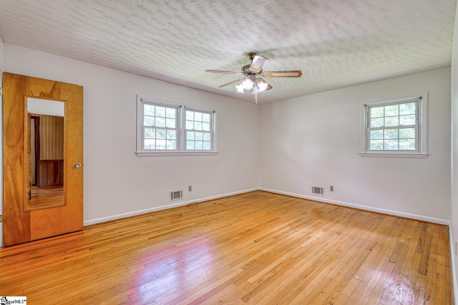 163 Walden Circle Spartanburg, SC 29301