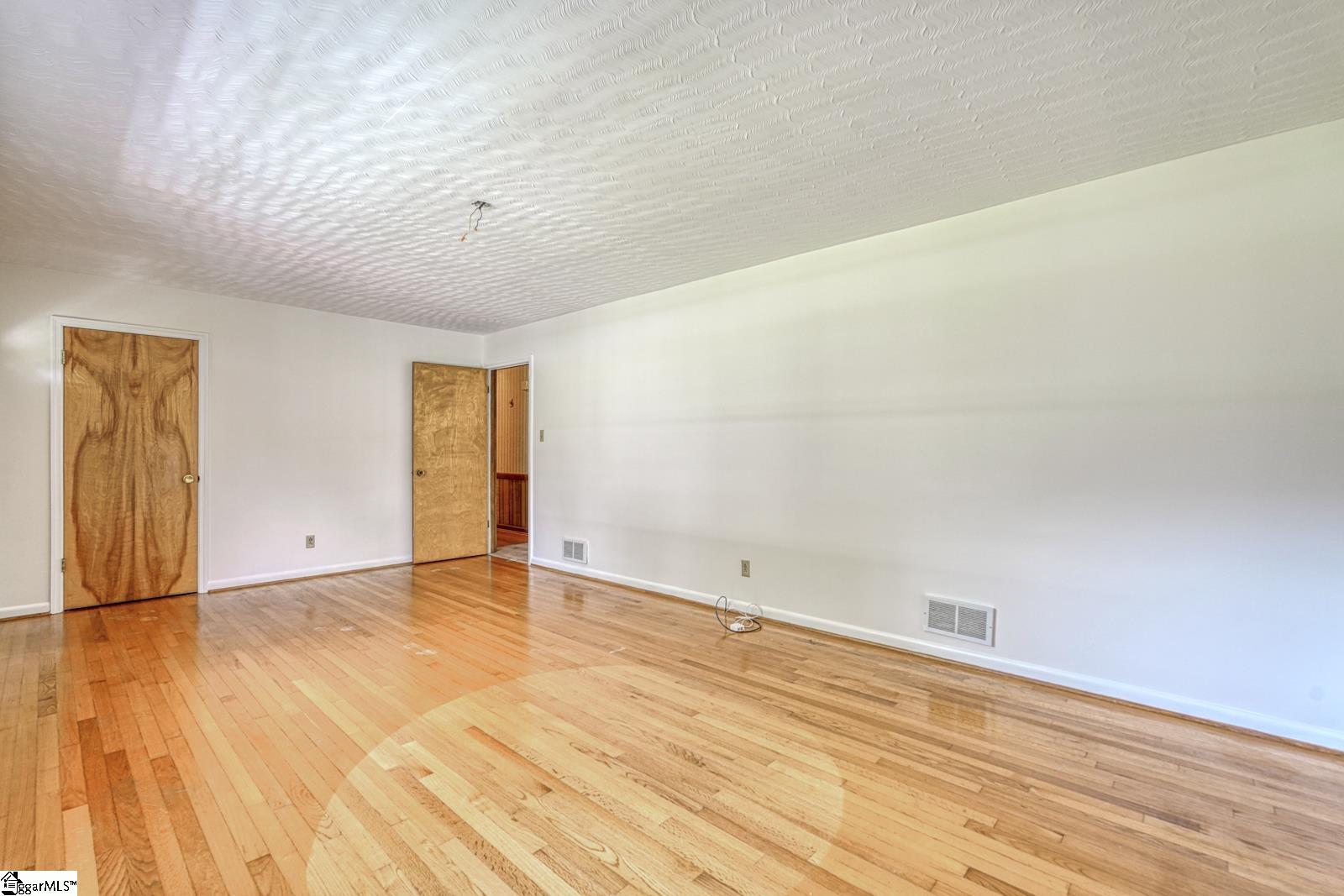 163 Walden Circle Spartanburg, SC 29301