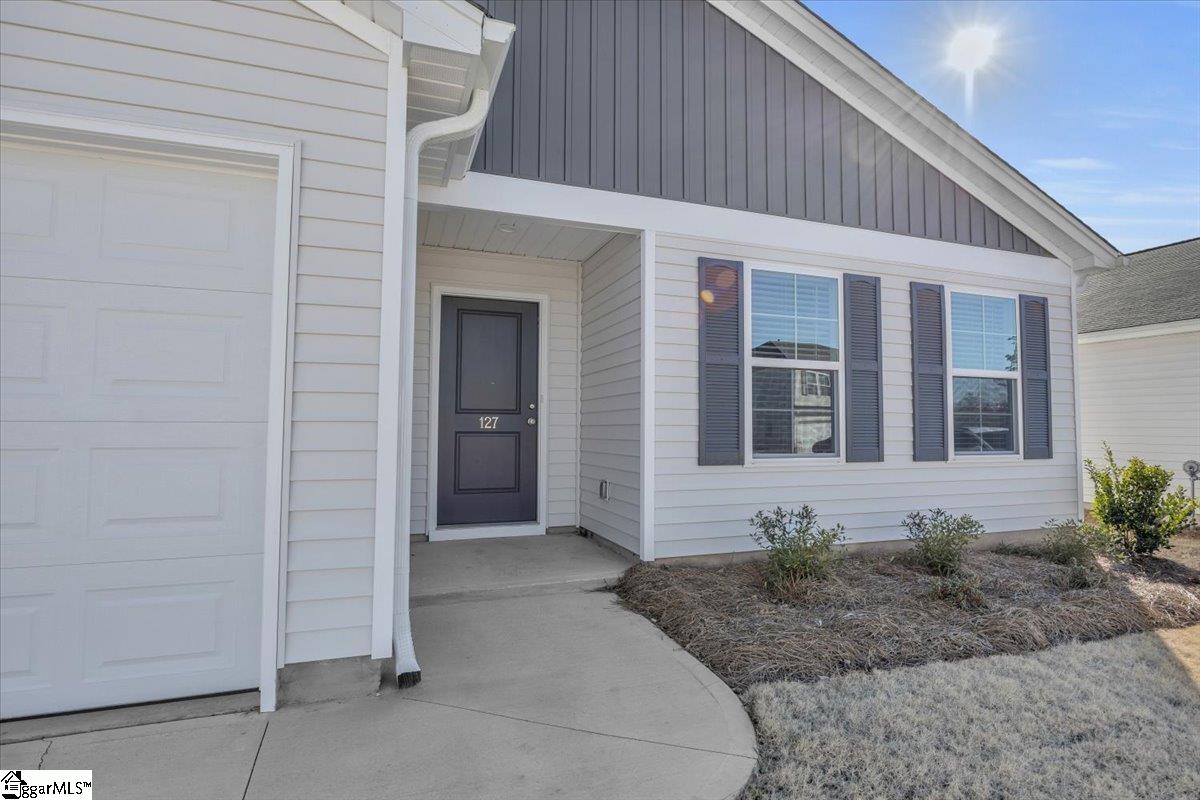 127 Ella B Lane Easley, SC 29640