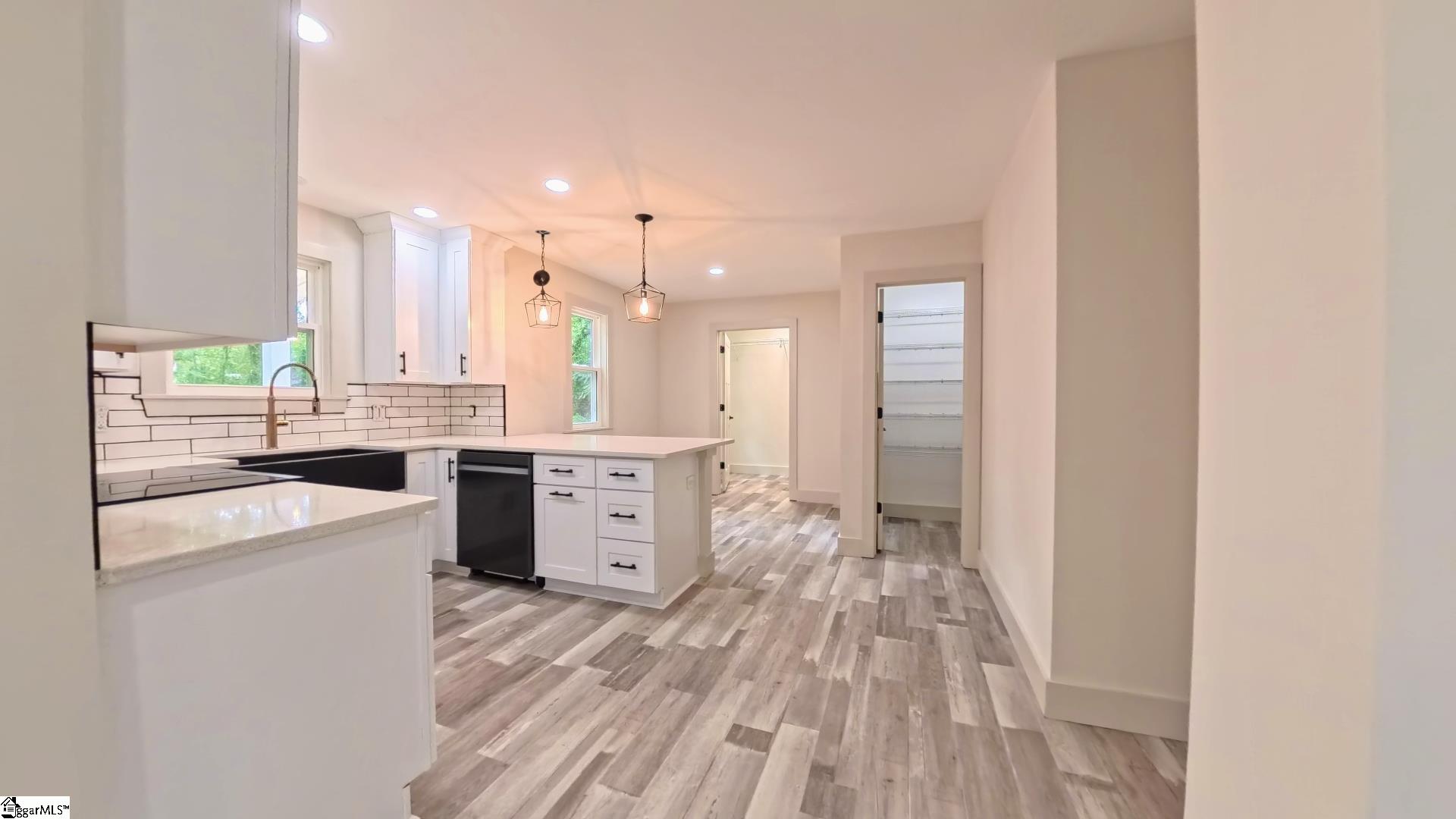 1017 Fox Row Taylors, SC 29687