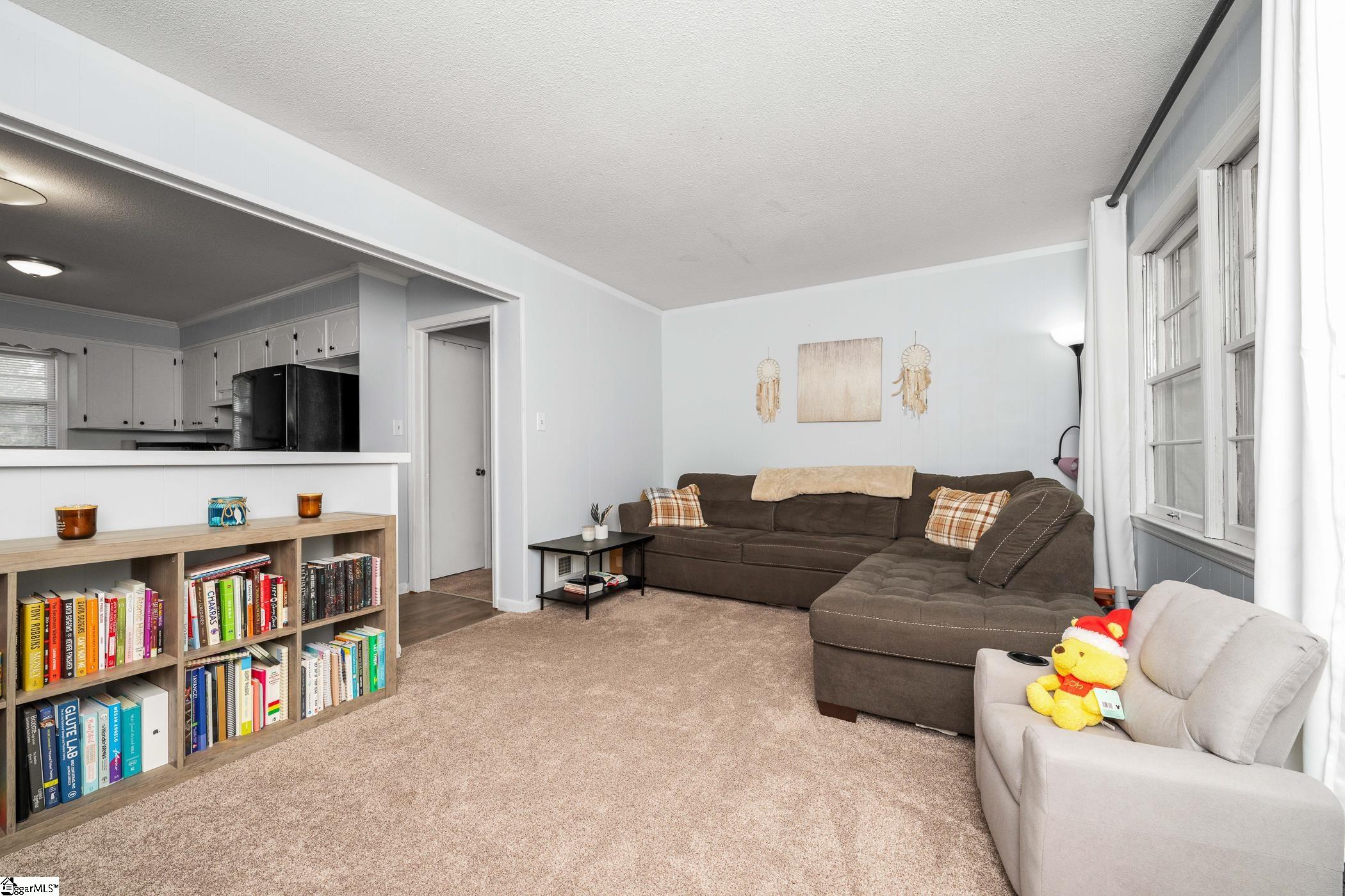 213 Knollwood Drive Spartanburg, SC 29301