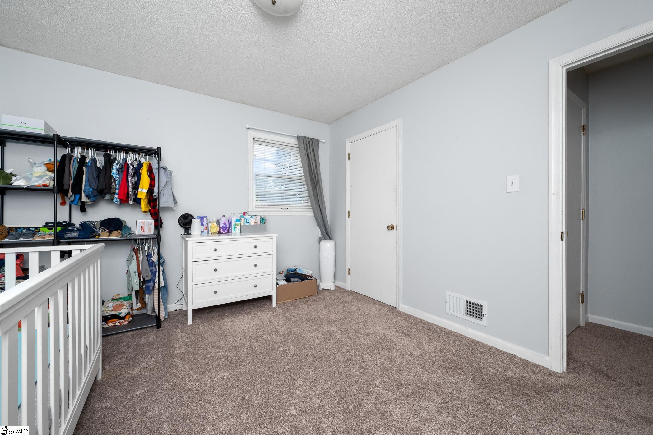 213 Knollwood Drive Spartanburg, SC 29301