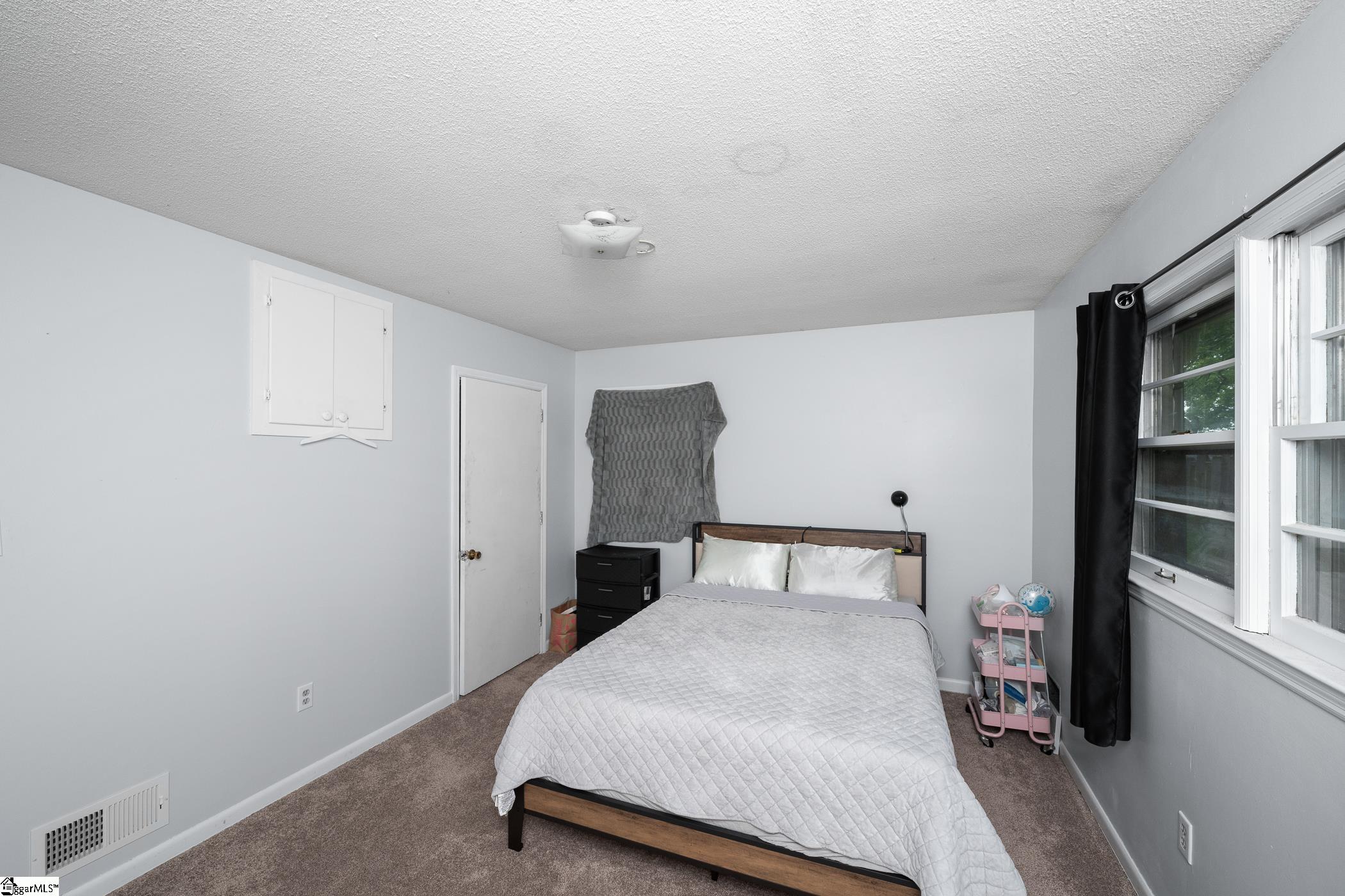 213 Knollwood Drive Spartanburg, SC 29301